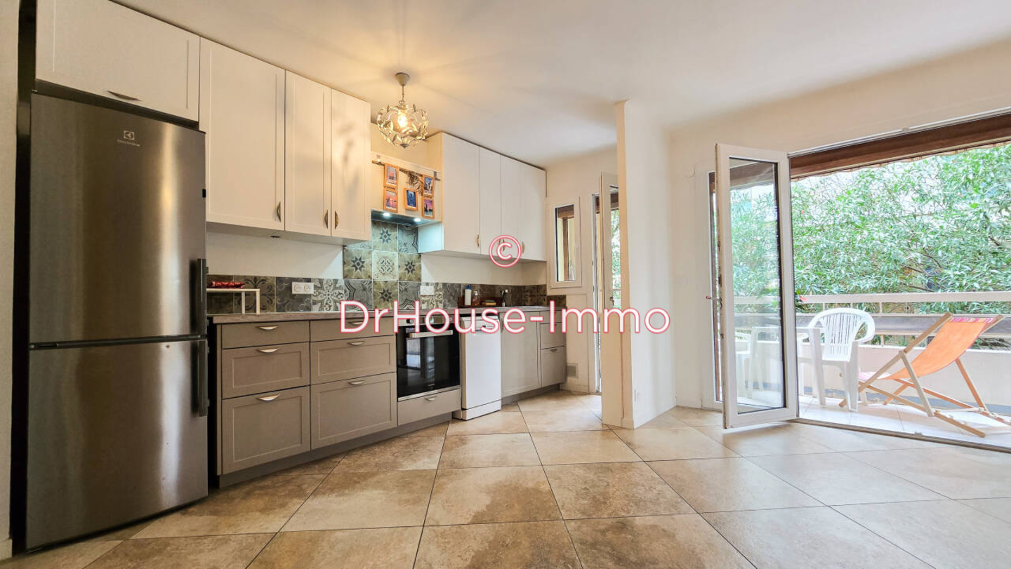 Appartement 4 pièces de 70 m² - Toulon (83000)