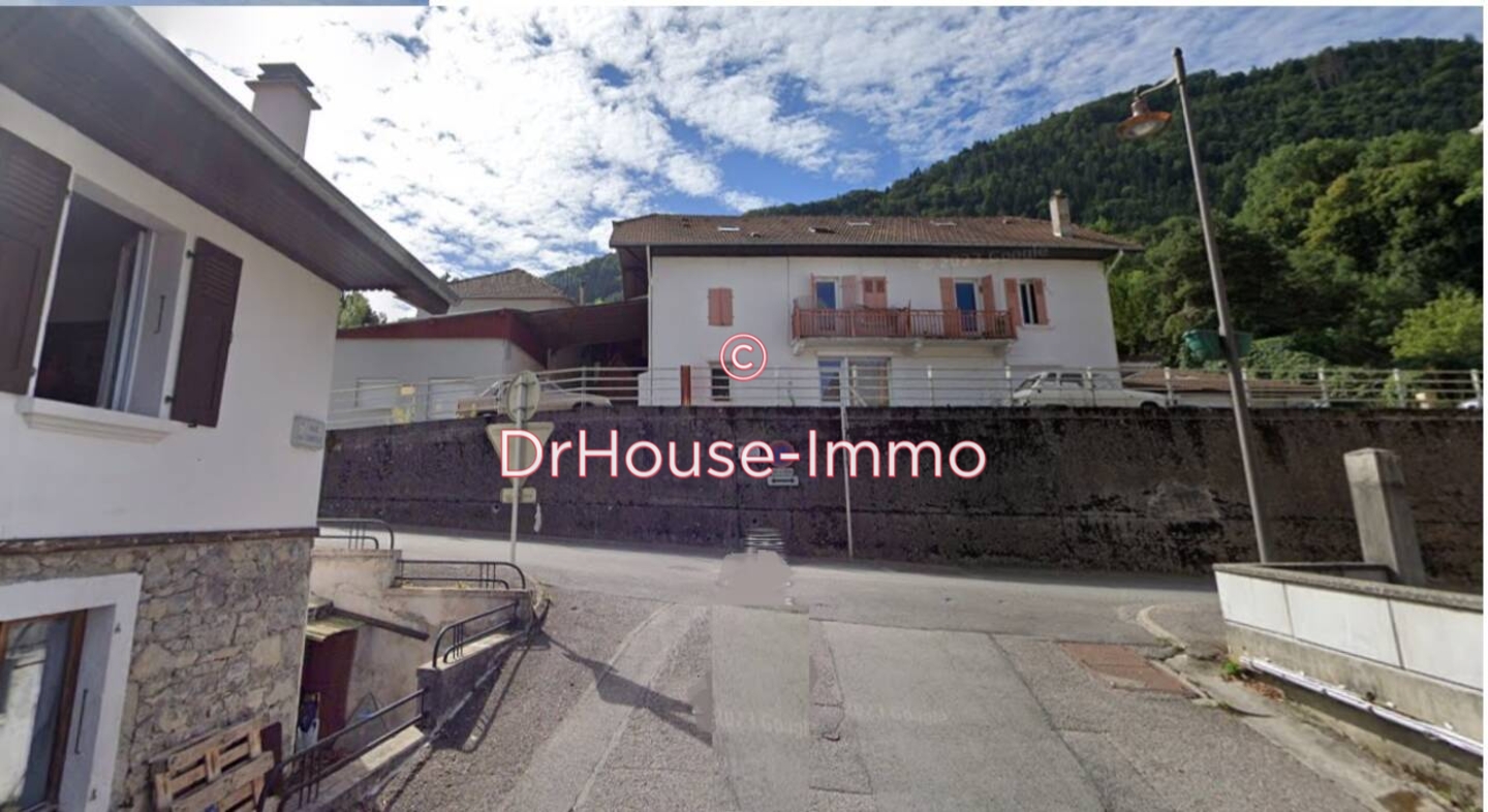 Appartement 2 pièces de 62 m² - Vougy (74130)