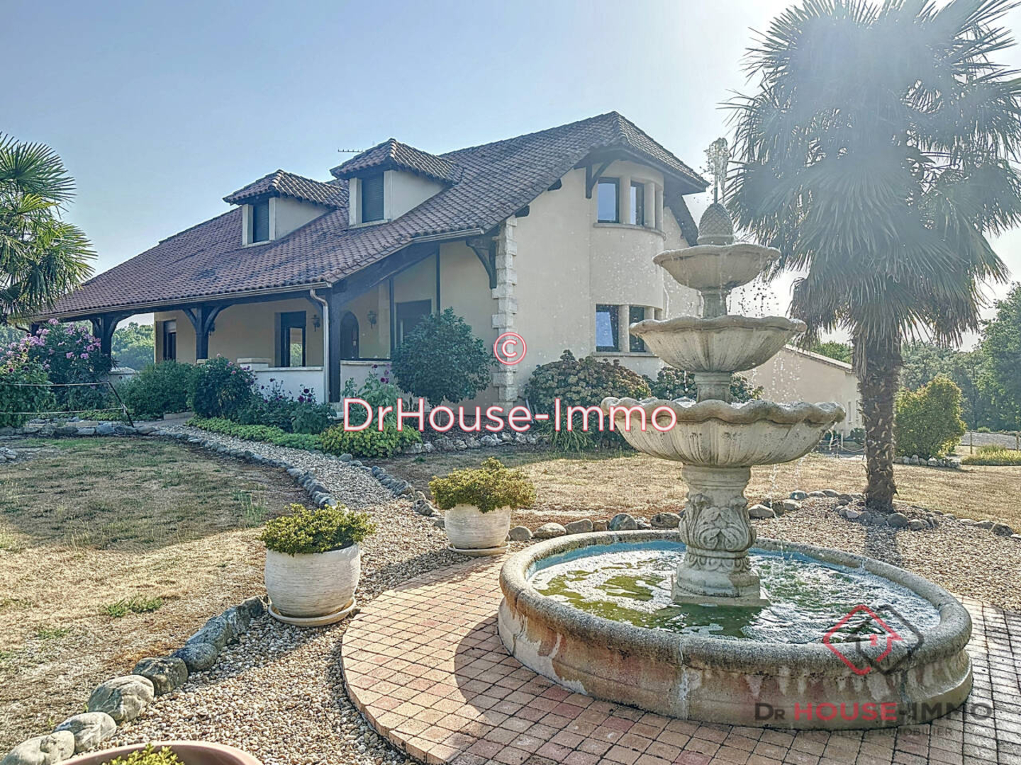 Maison 7 pièces de 272 m² - Boulazac Isle Manoire (24750)