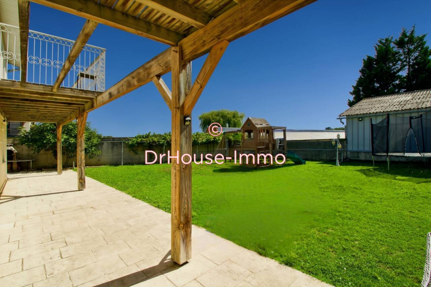 Maison 5 pièces de 220 m² - Rancé (01390)