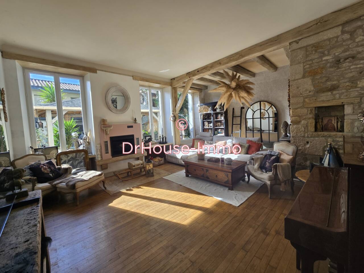 Maison 13 pièces de 465 m² - La Mothe-Saint-Héray (79800)