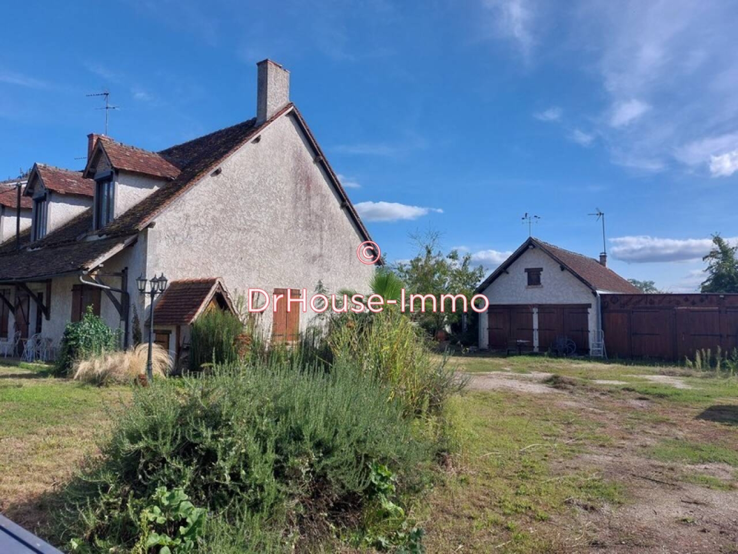 Maison 8 pièces de 183 m² - Méreau (18120)