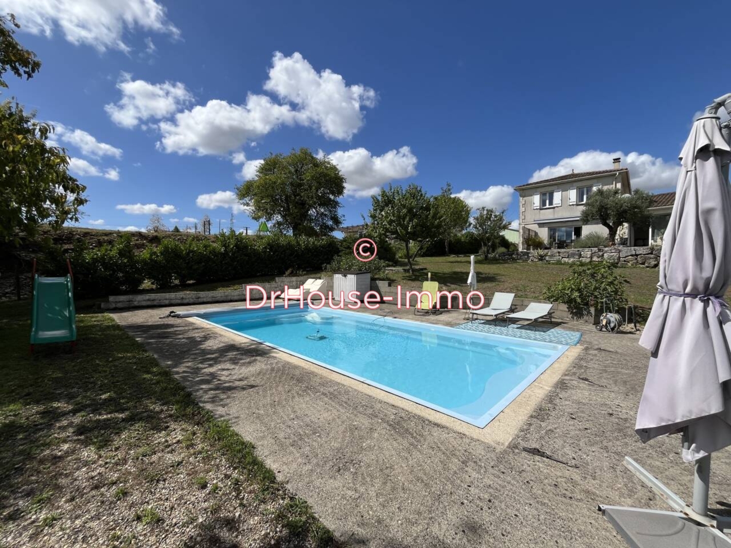 Maison 4 pièces de 127 m² - Marsac (16570)