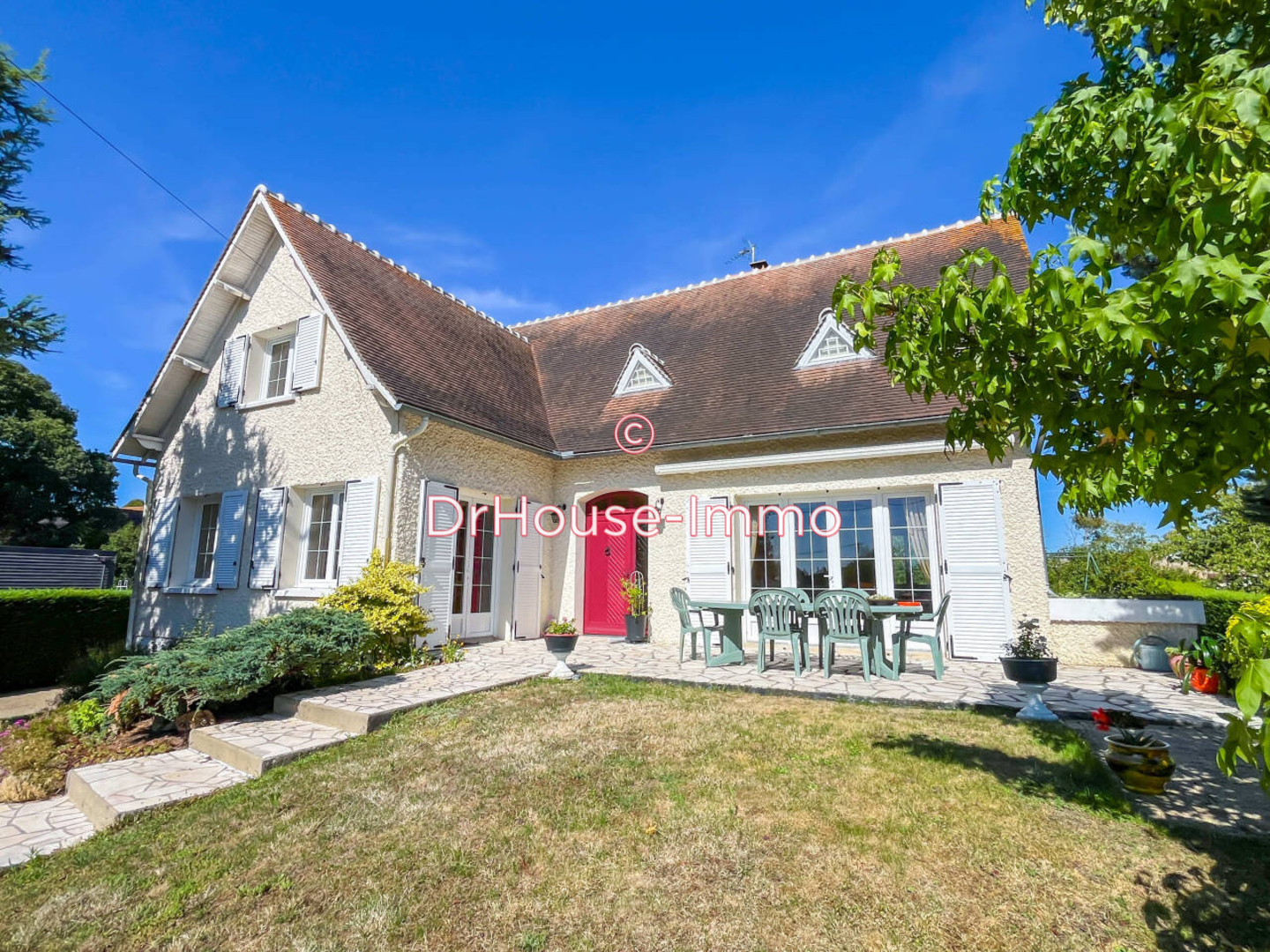 Maison 8 pièces de 175 m² - Châtellerault (86100)