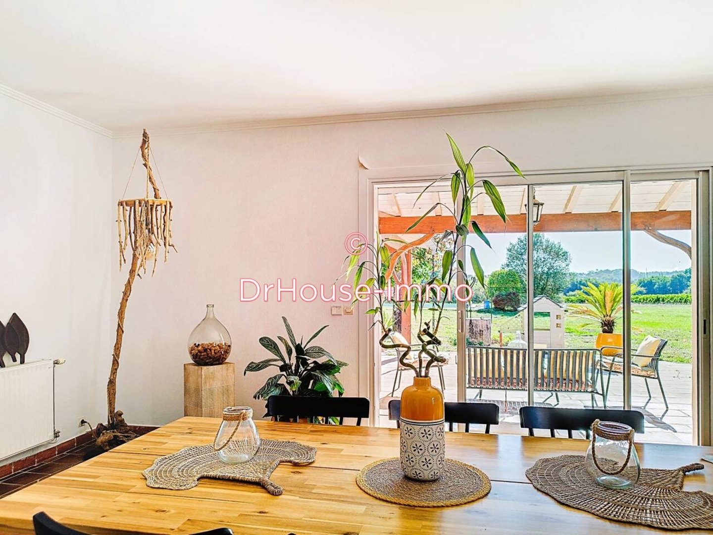 Maison 7 pièces de 285 m² - Cars (33390)