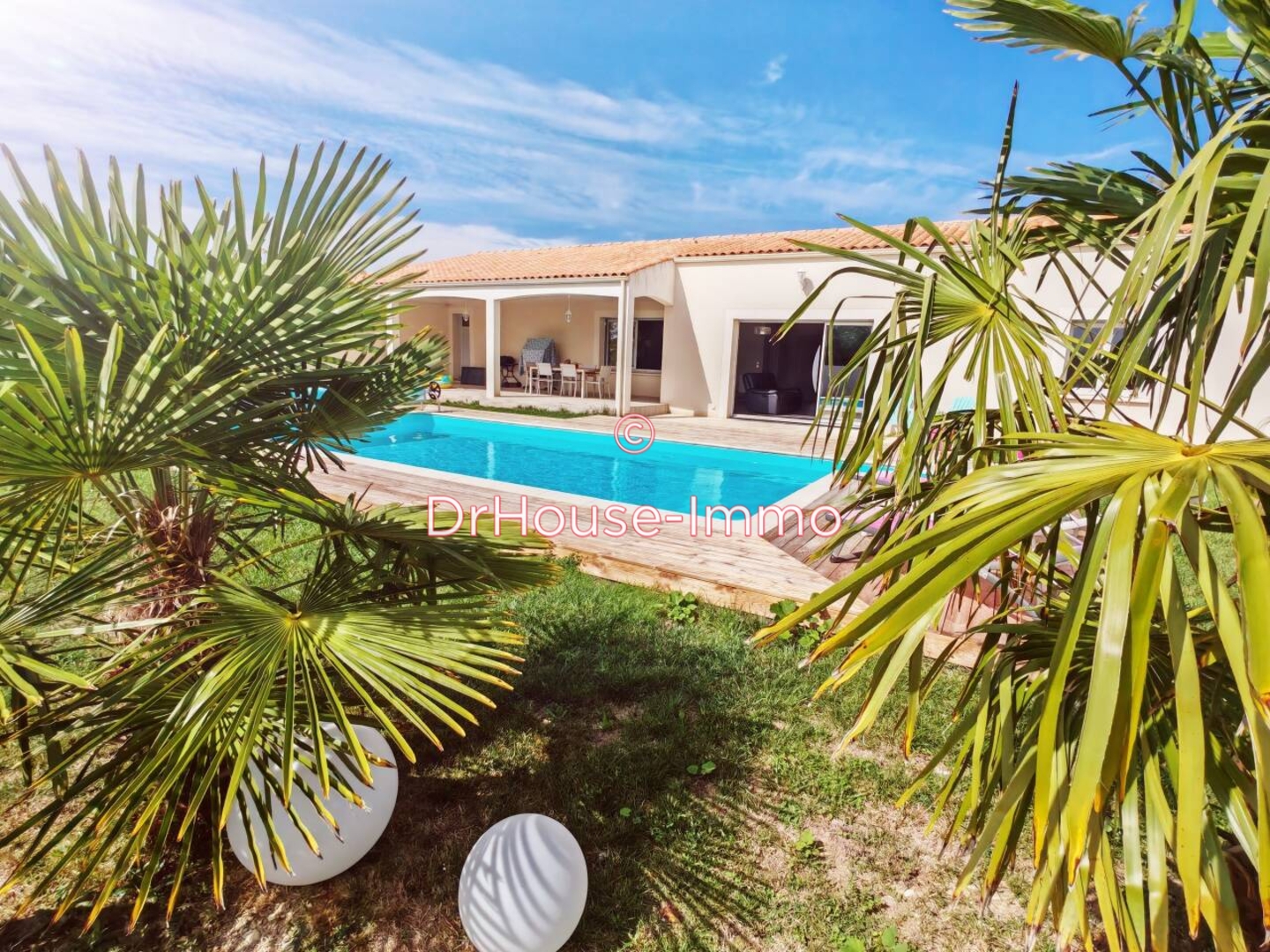 Maison 6 pièces de 152 m² - Échillais (17620)