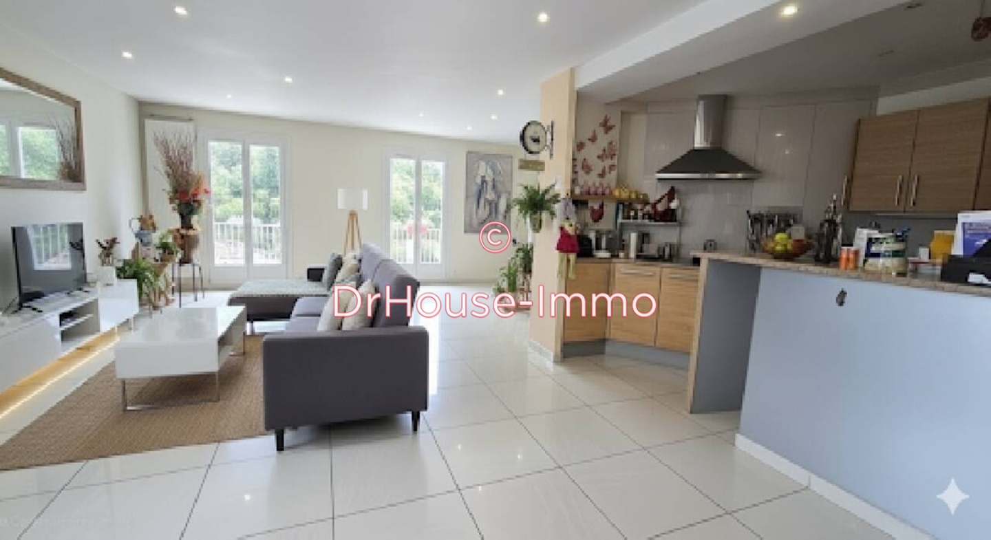 Maison 5 pièces de 145 m² - Firminy (42700)