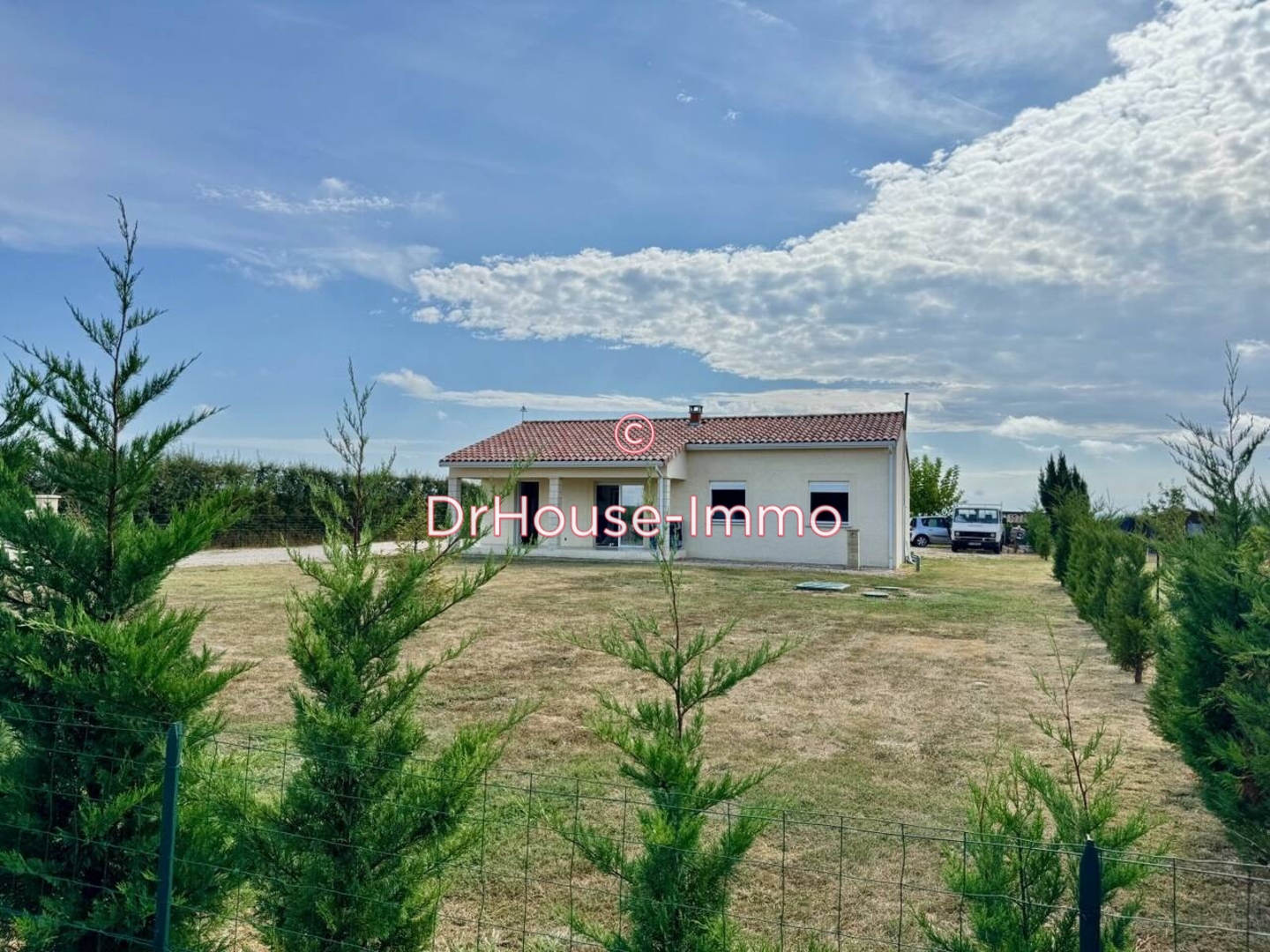 Maison 5 pièces de 95 m² - Lèves-et-Thoumeyragues (33220)