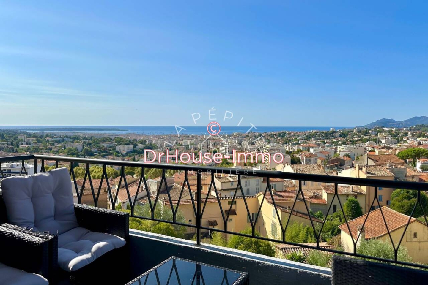 Appartement 2 pièces de 58 m² - Le Cannet (06110)