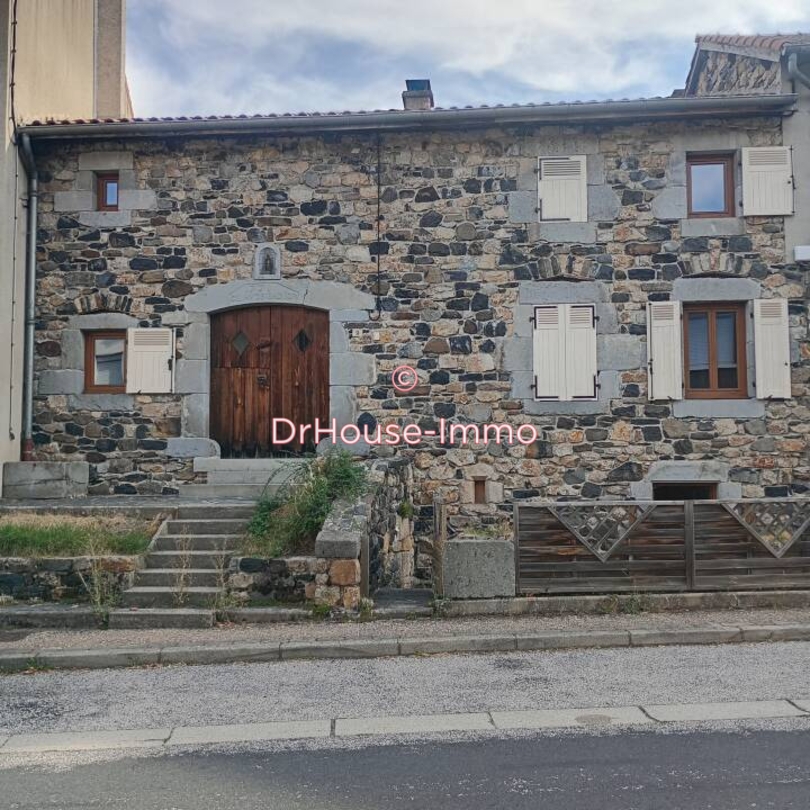 Maison 8 pièces de 185 m² - Laussonne (43150)