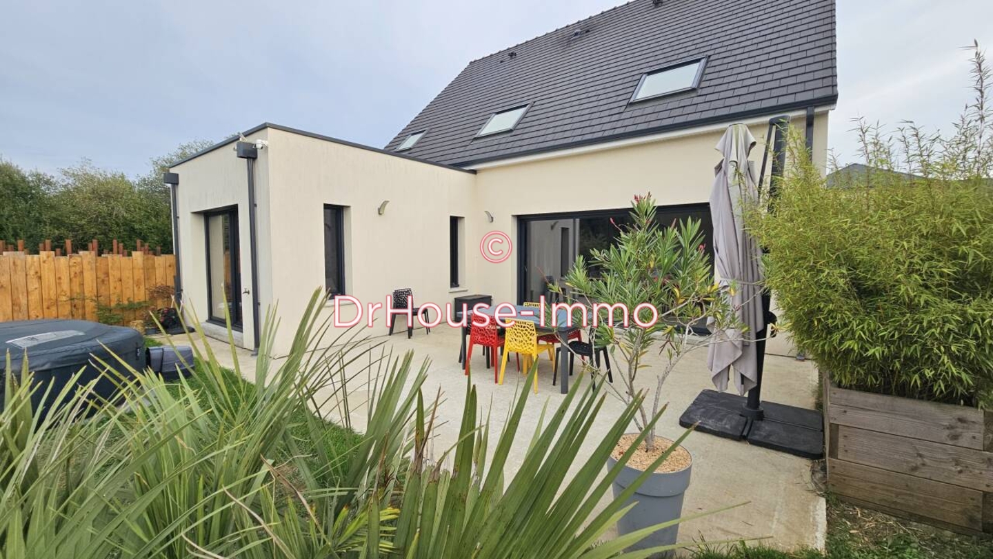 Maison 7 pièces de 163 m² - Changé (72560)