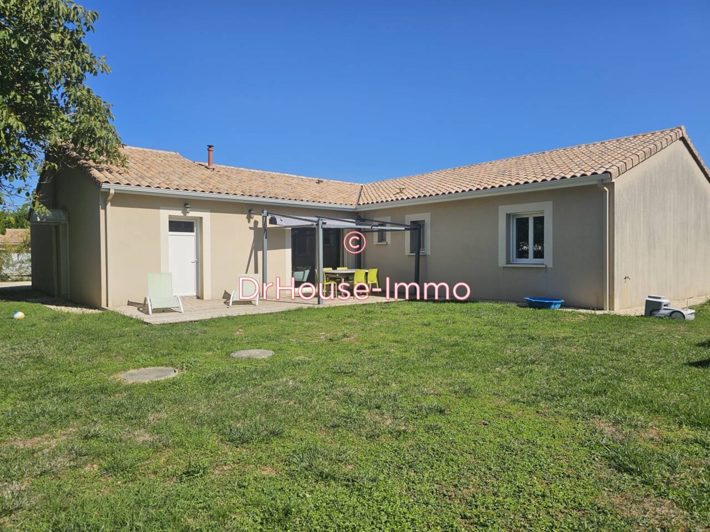 Maison 7 pièces de 165 m² - Avanton (86170)