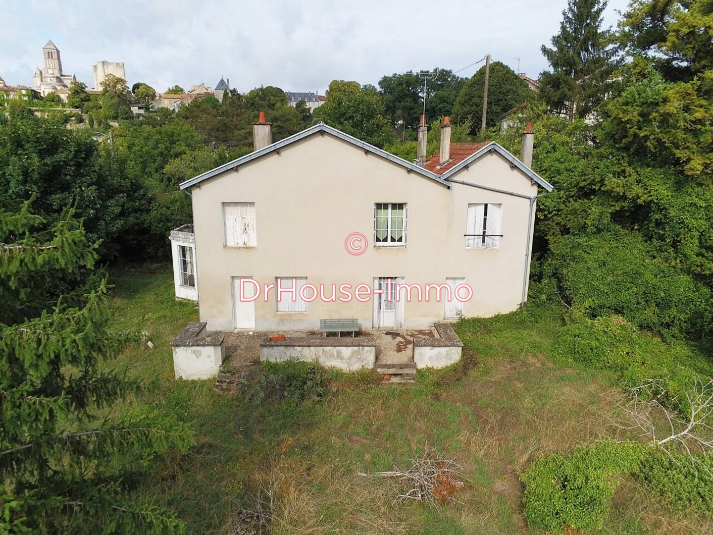 Maison 5 pièces de 120 m² - Chauvigny (86300)