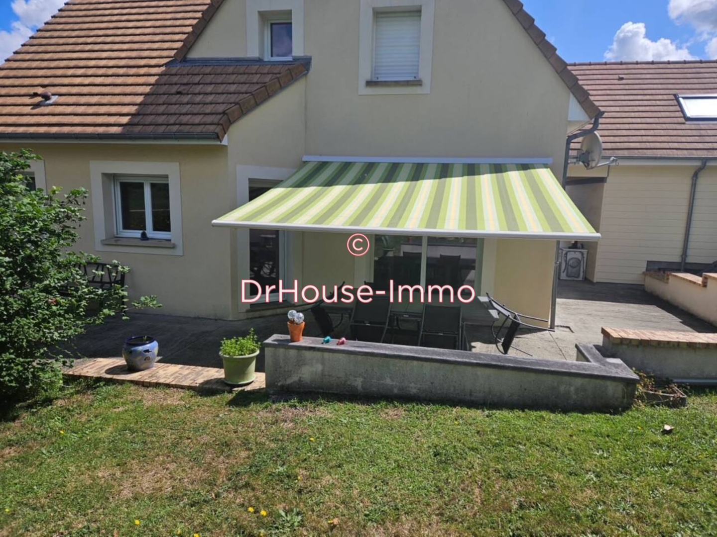 Maison 6 pièces de 150 m² - Lisieux (14100)