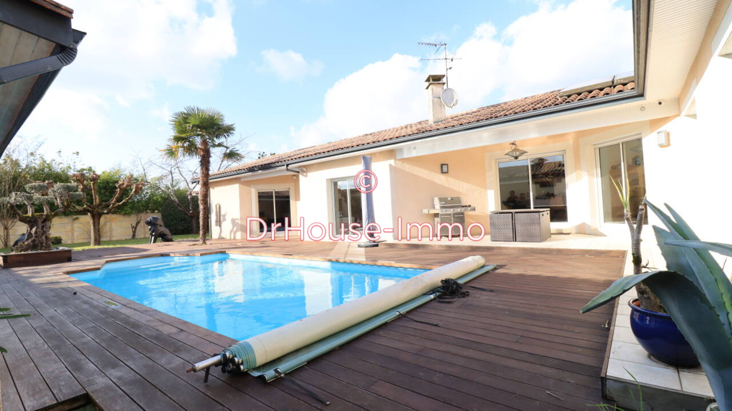 Maison 7 pièces de 191 m² - Libourne (33500)