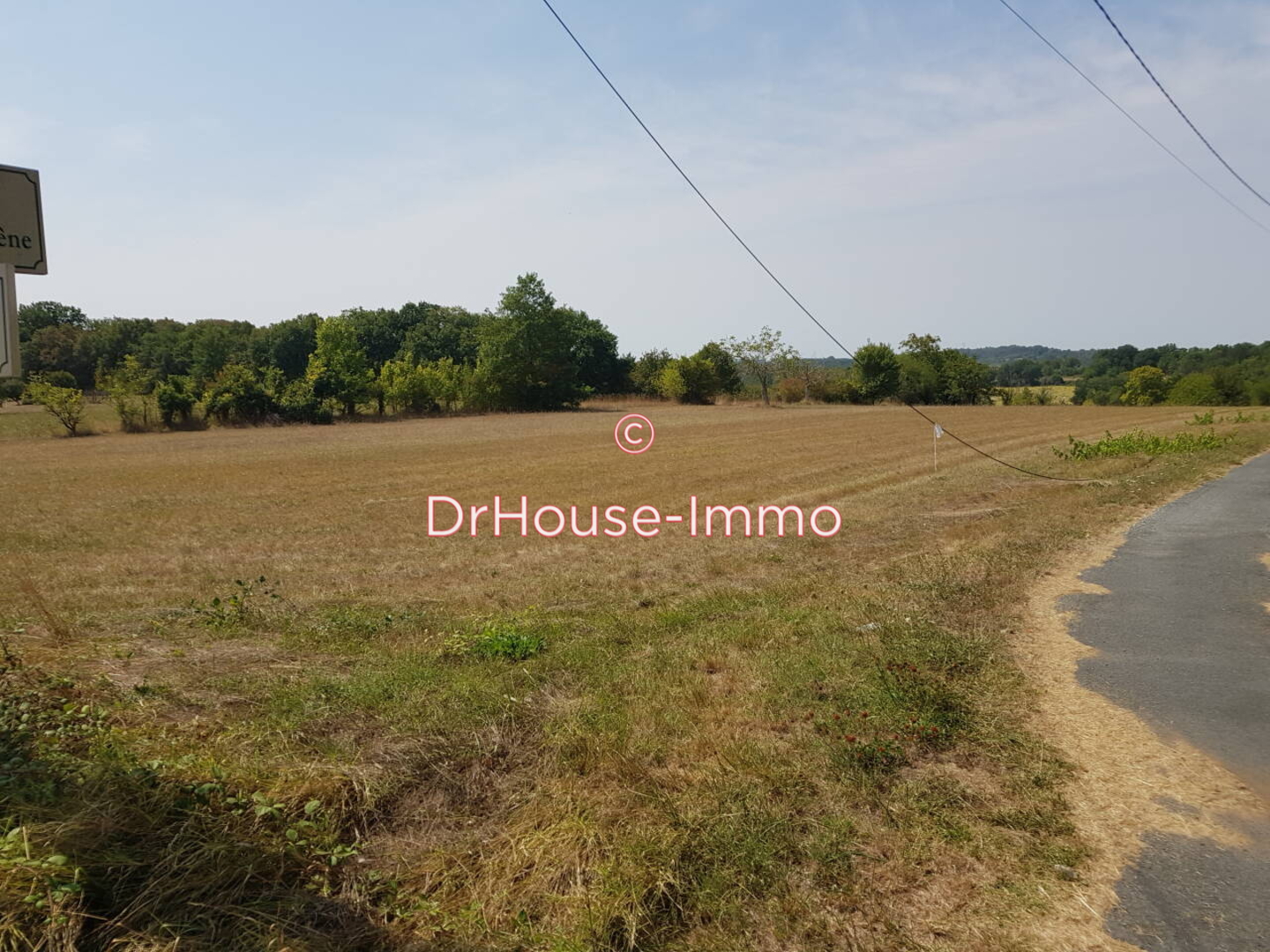 Terrain de 4 338 m² - Verteillac (24320)