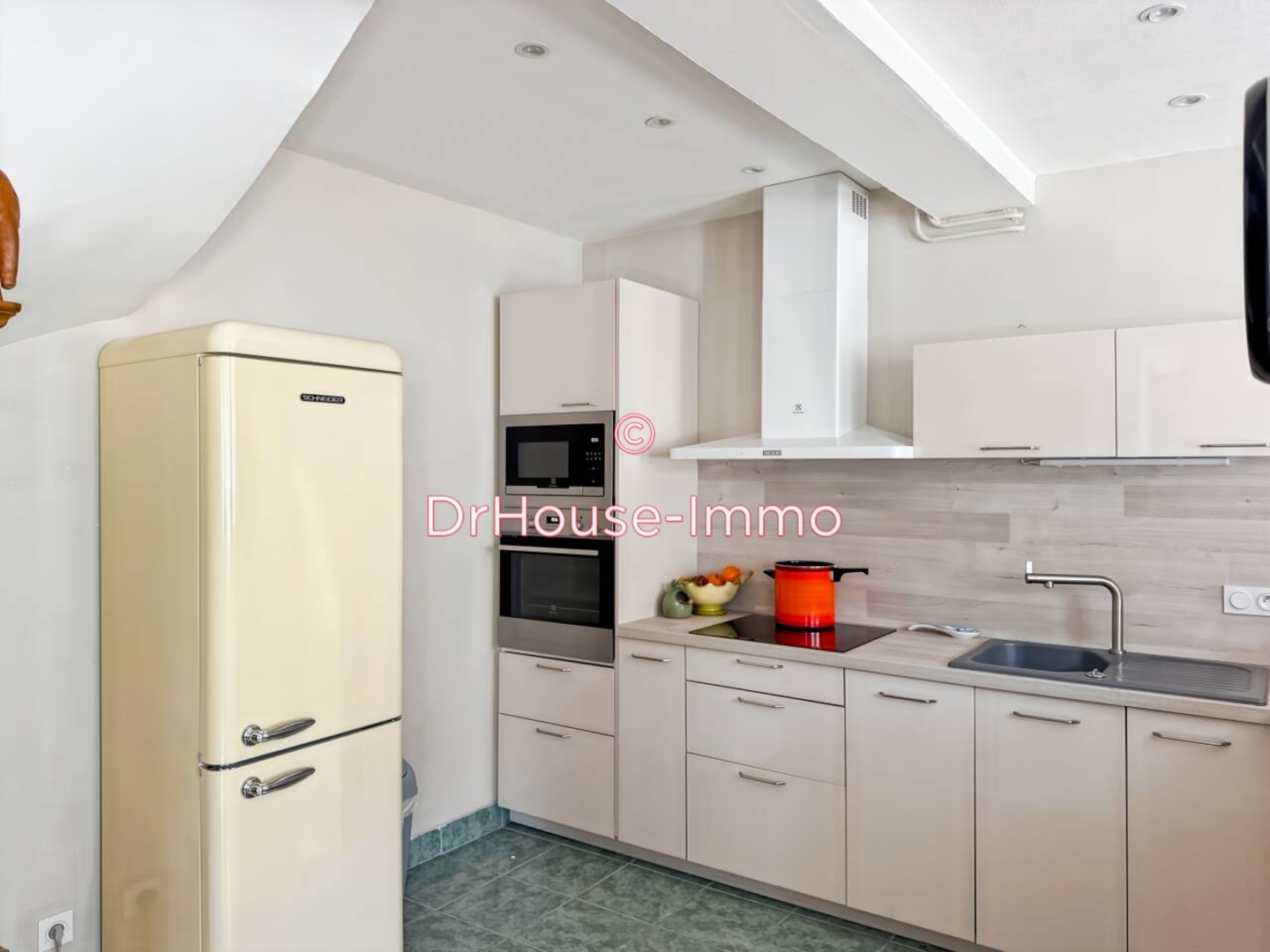 Appartement 4 pièces de 76 m² - Saint-Aubin-sur-Mer (14750)