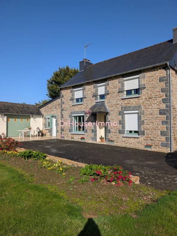 Maison 7 pièces de 127 m² - Saint-Vran (22230)