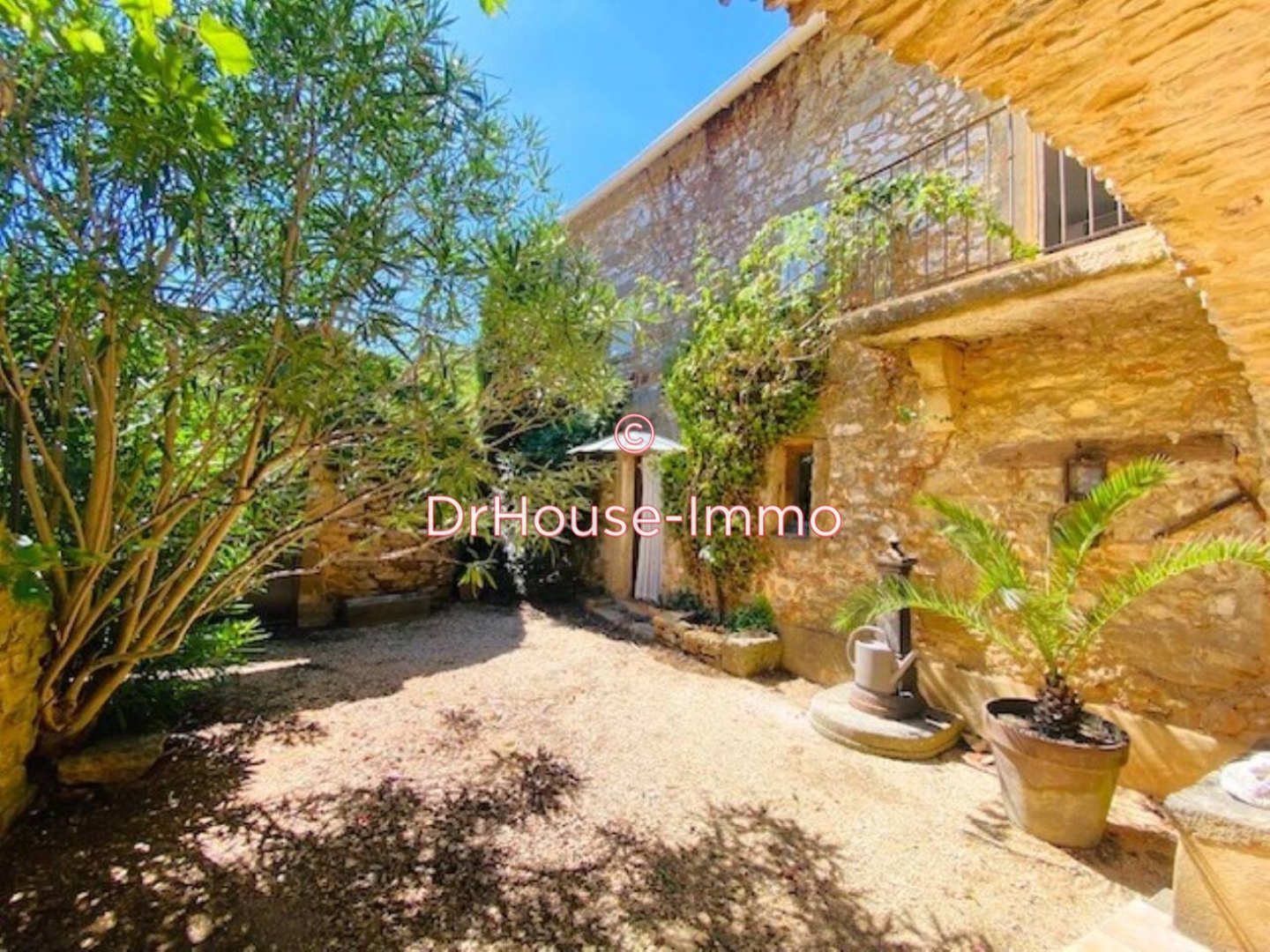 Maison 6 pièces de 150 m² - La Bruguière (30580)