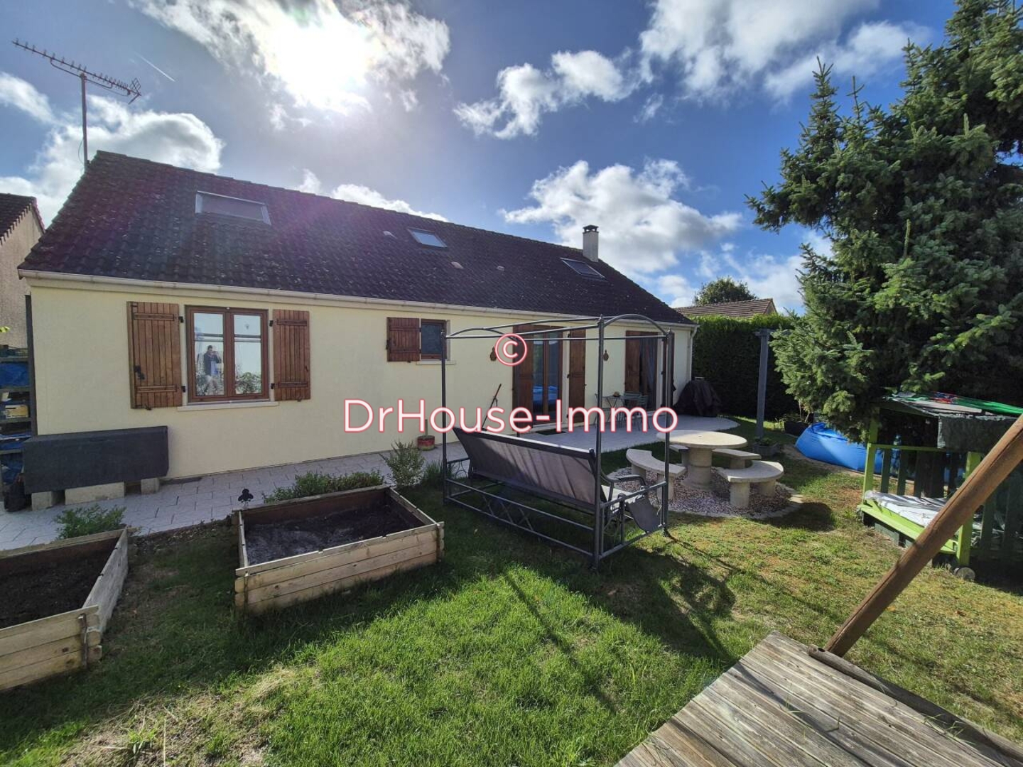 Maison 6 pièces de 112 m² - Limay (78520)