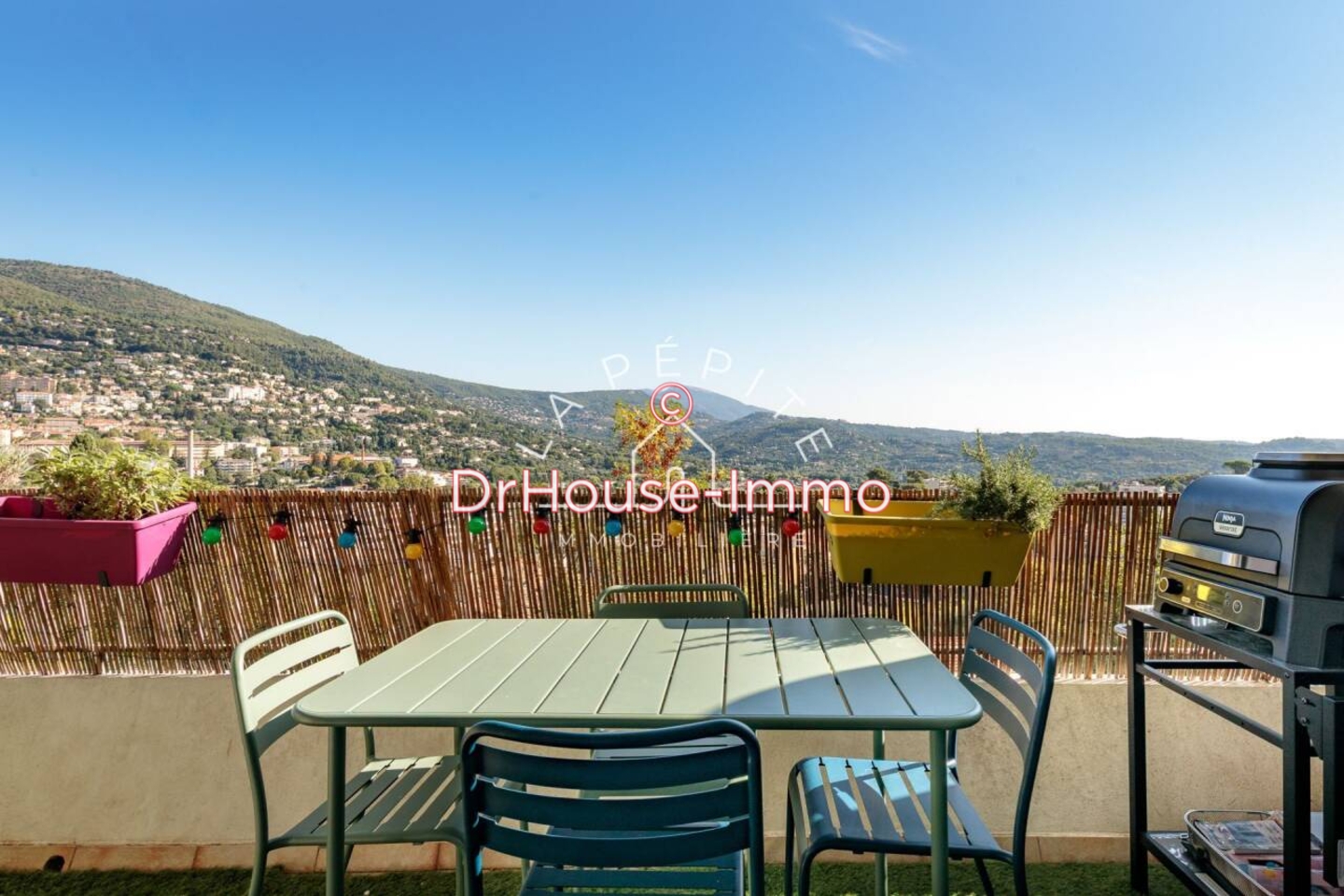 Appartement 3 pièces de 65 m² - Grasse (06130)