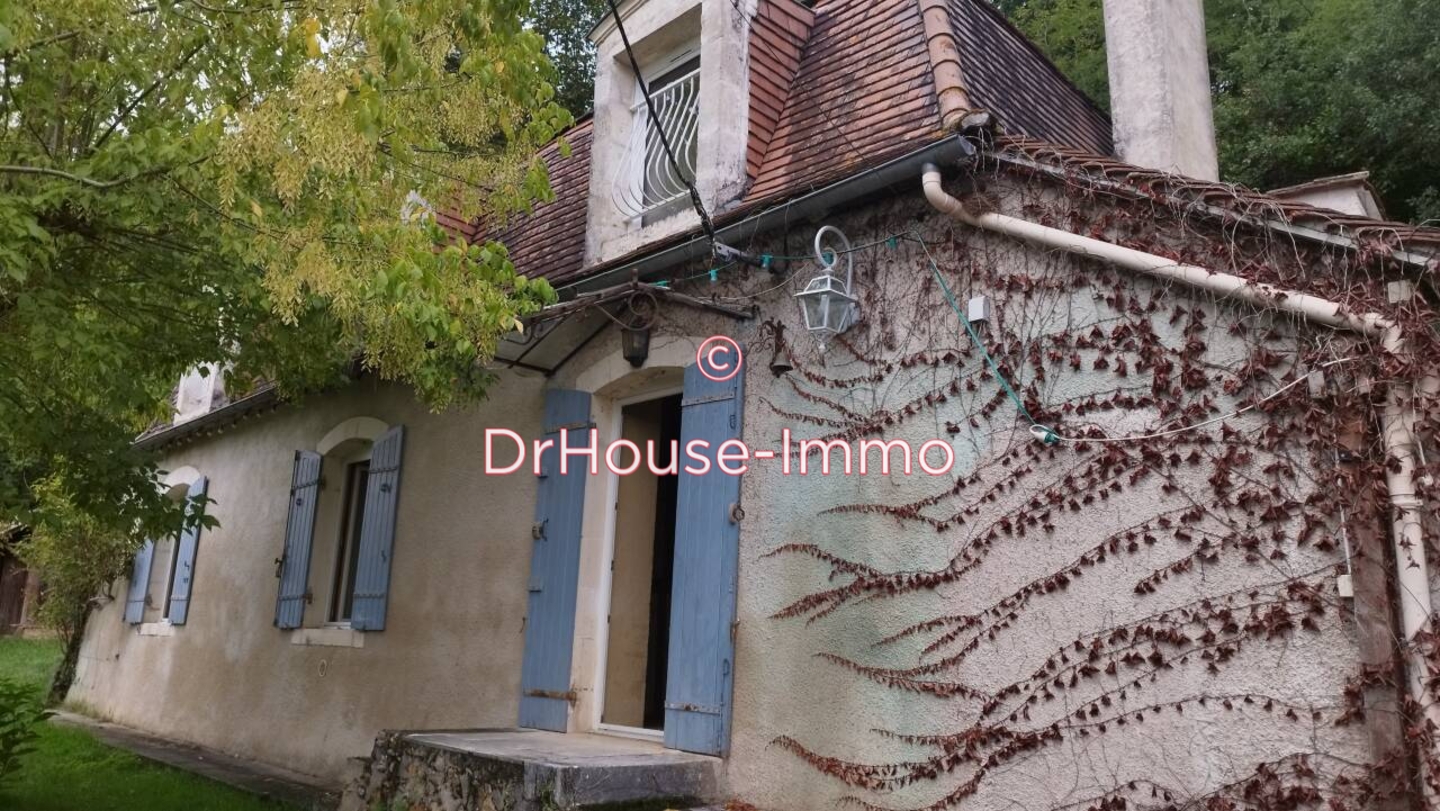 Maison 6 pièces de 191 m² - Bourgnac (24400)