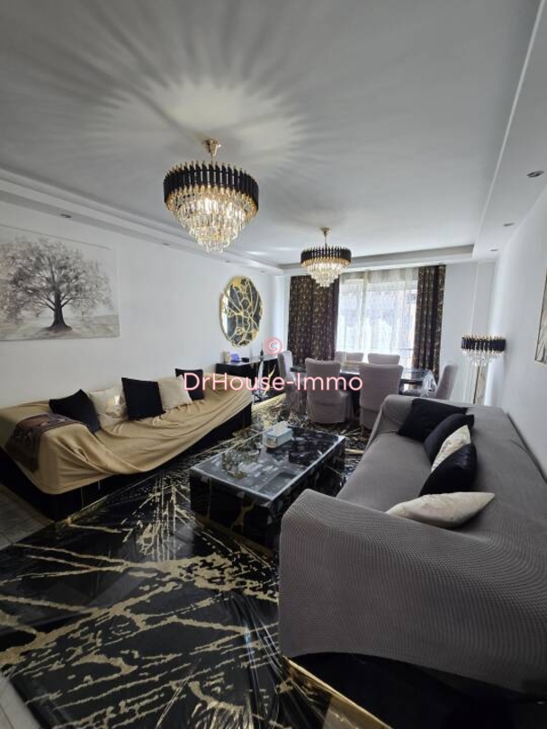 Appartement 3 pièces de 74 m² - Marseille (13001)