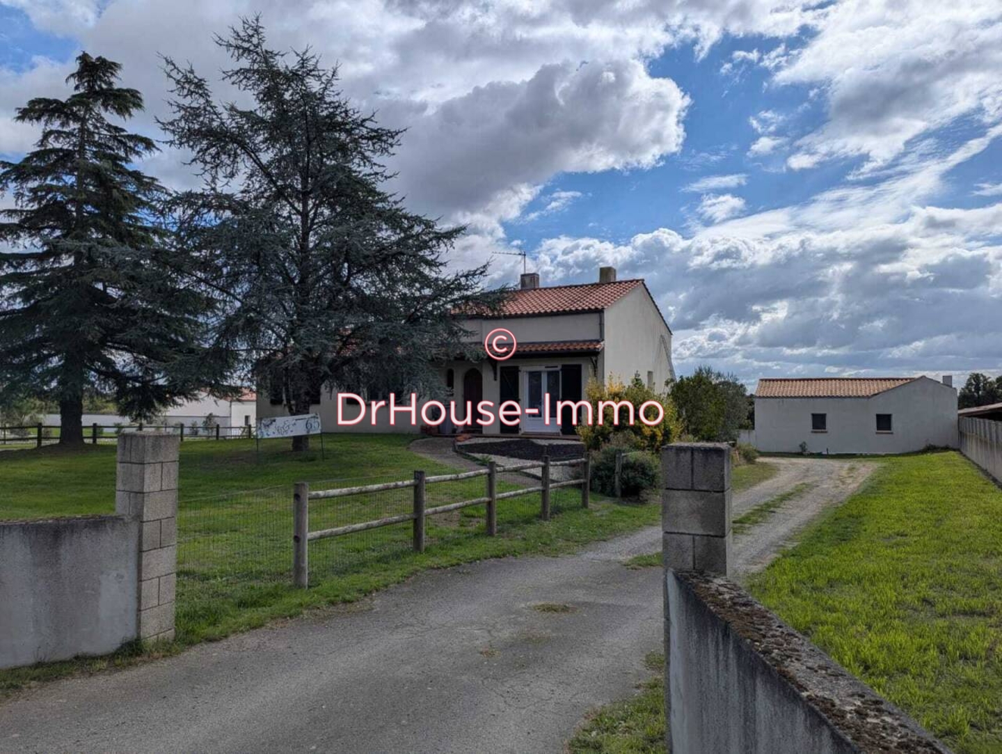 Maison 6 pièces de 112 m² - Lège (44650)
