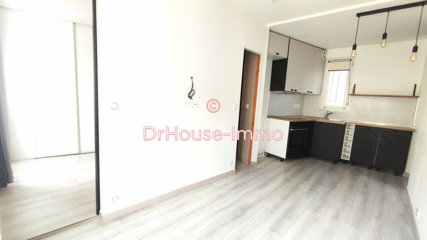 Appartement 2 pièces de 28 m² - Paris (75020)