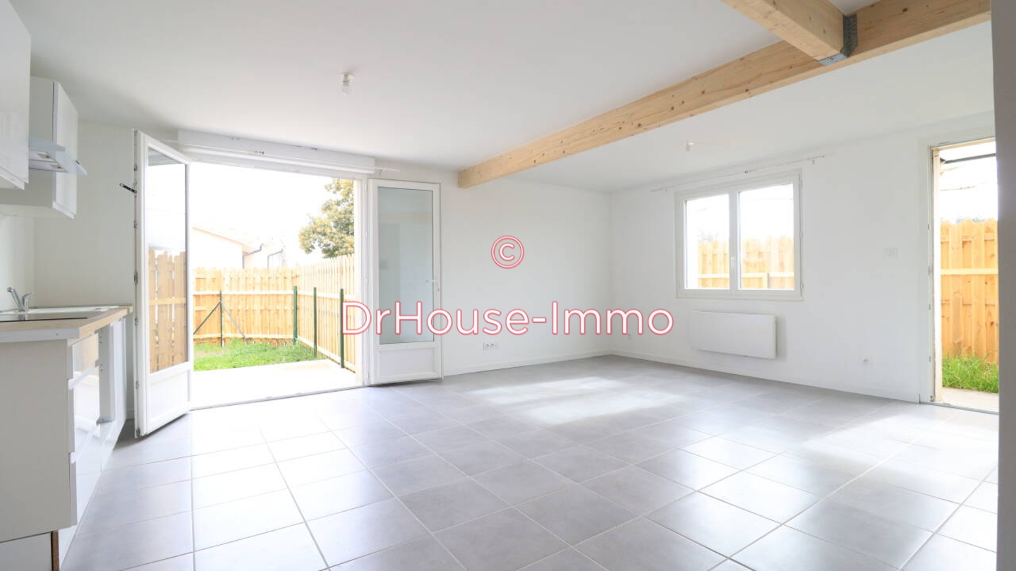 Appartement 3 pièces de 65 m² - Sablons (33910)