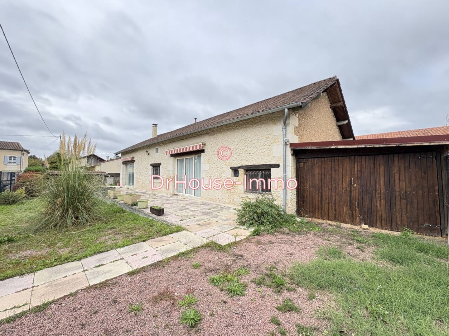 Maison 4 pièces de 105 m² - Saint-Astier (24110)