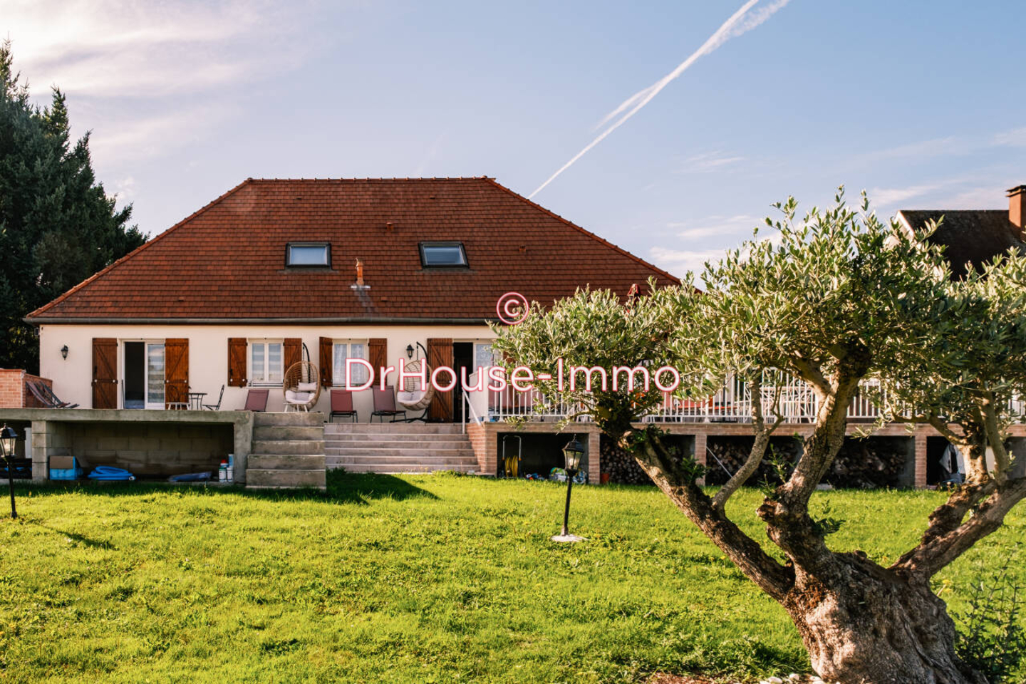 Maison 7 pièces de 189 m² - Courtenay (45320)