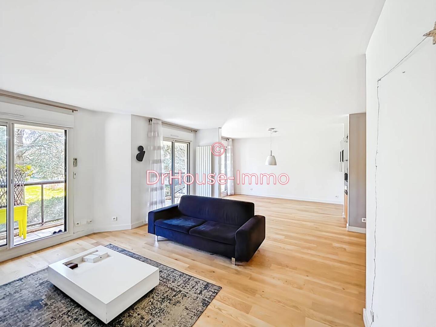 Appartement 6 pièces de 127 m² - Écully (69130)