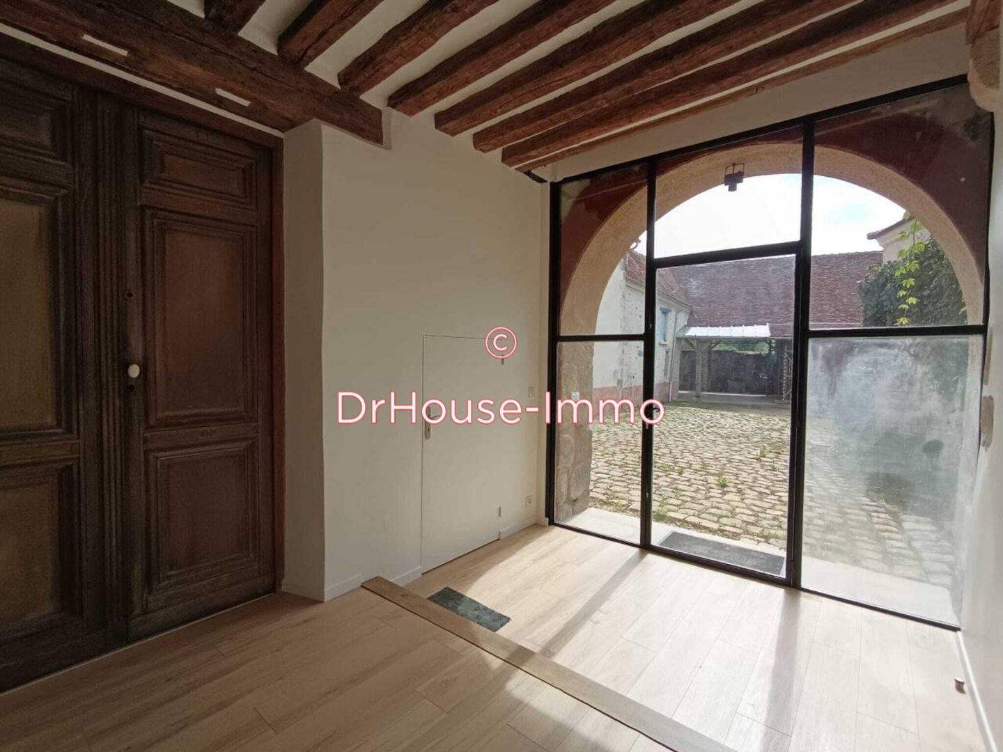 Maison 9 pièces de 235 m² - Coulommiers (77120)
