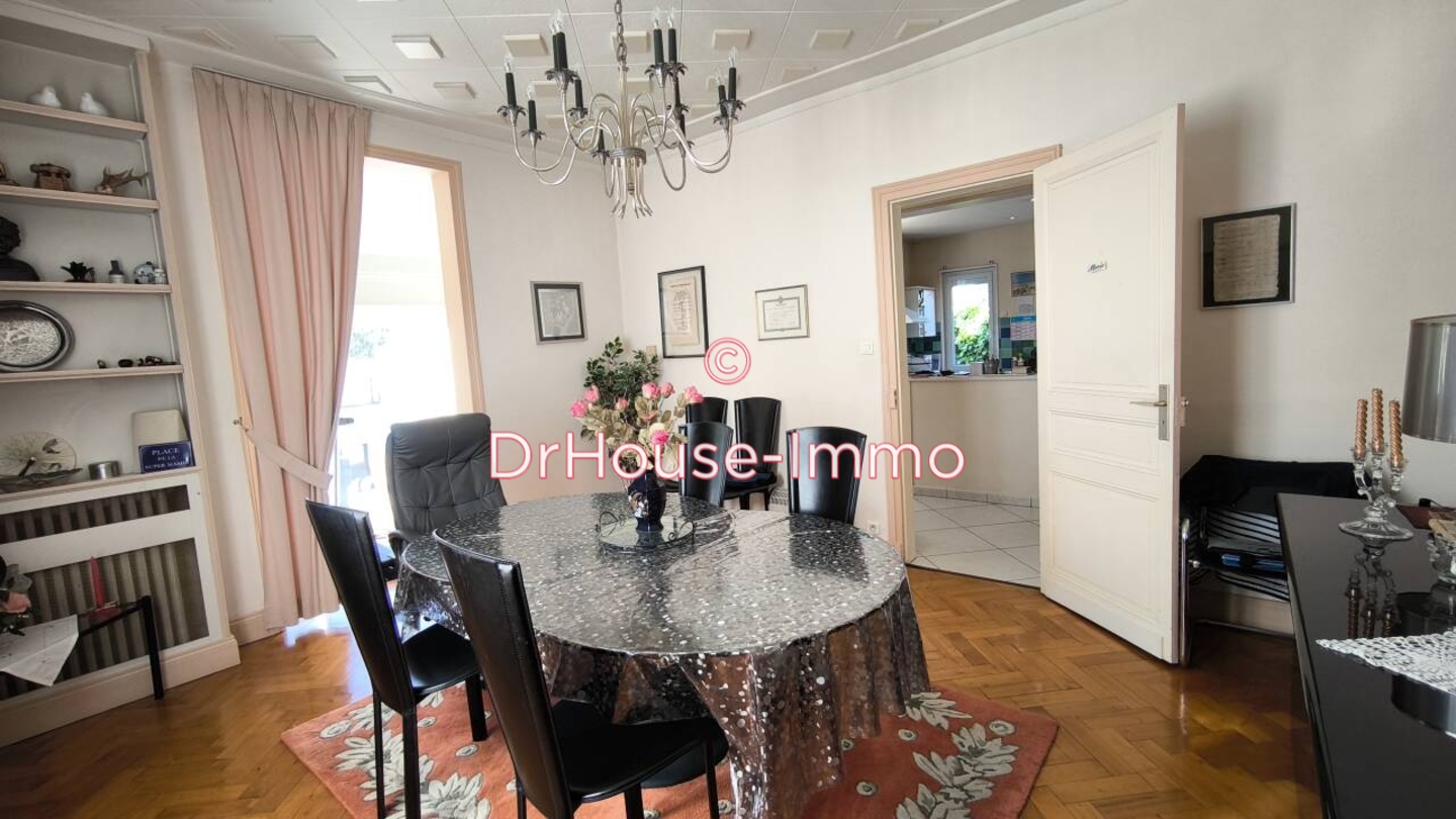 Maison 9 pièces de 316 m² - Casteljaloux (47700)