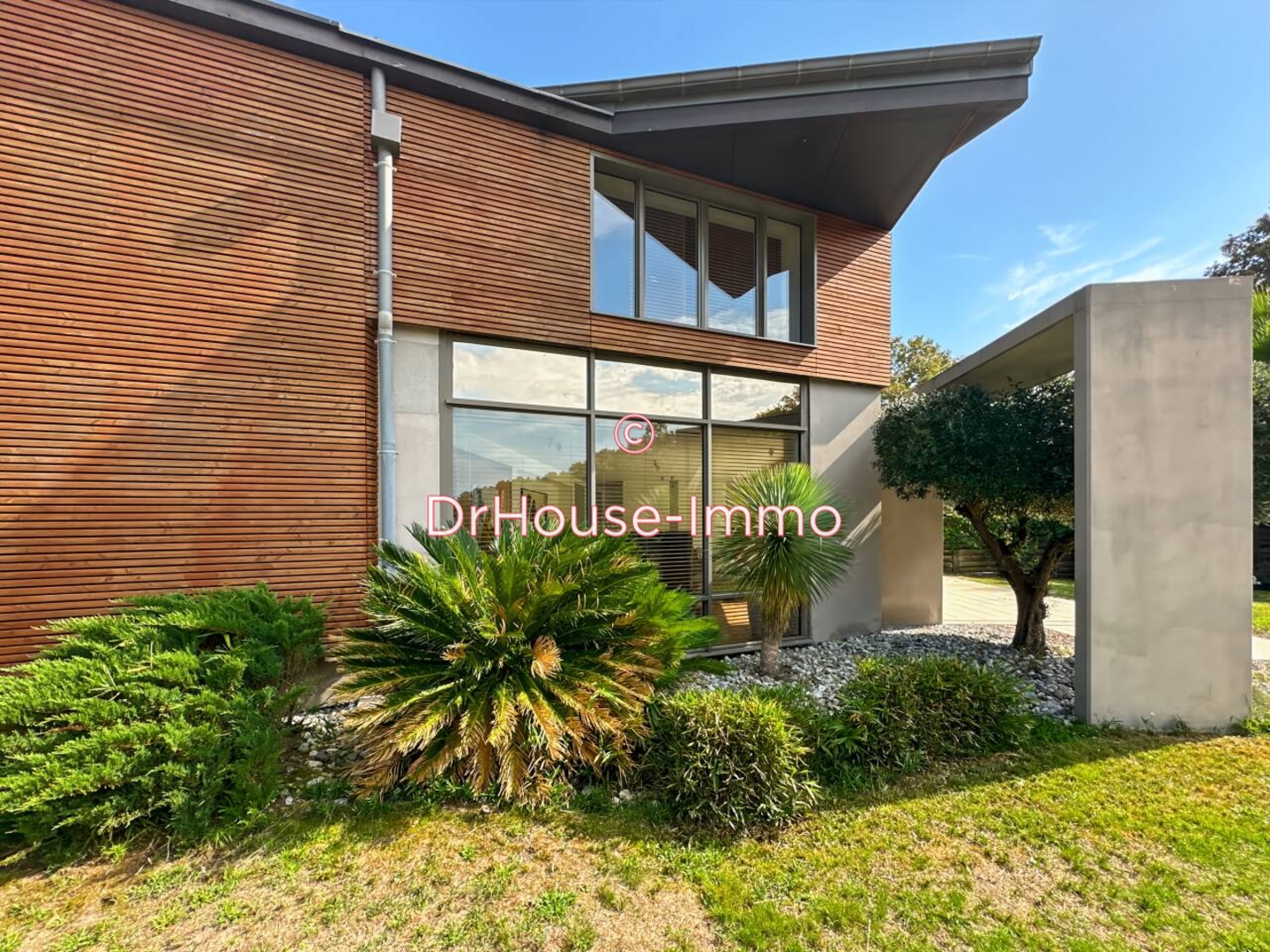 Maison 5 pièces de 167 m² - Saint-Vincent-de-Paul (40990)