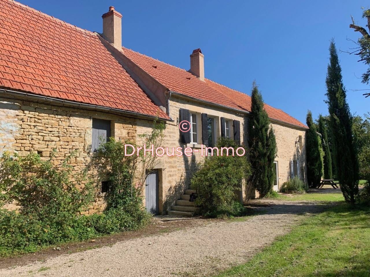 Maison 4 pièces de 104 m² - Vignol (58190)