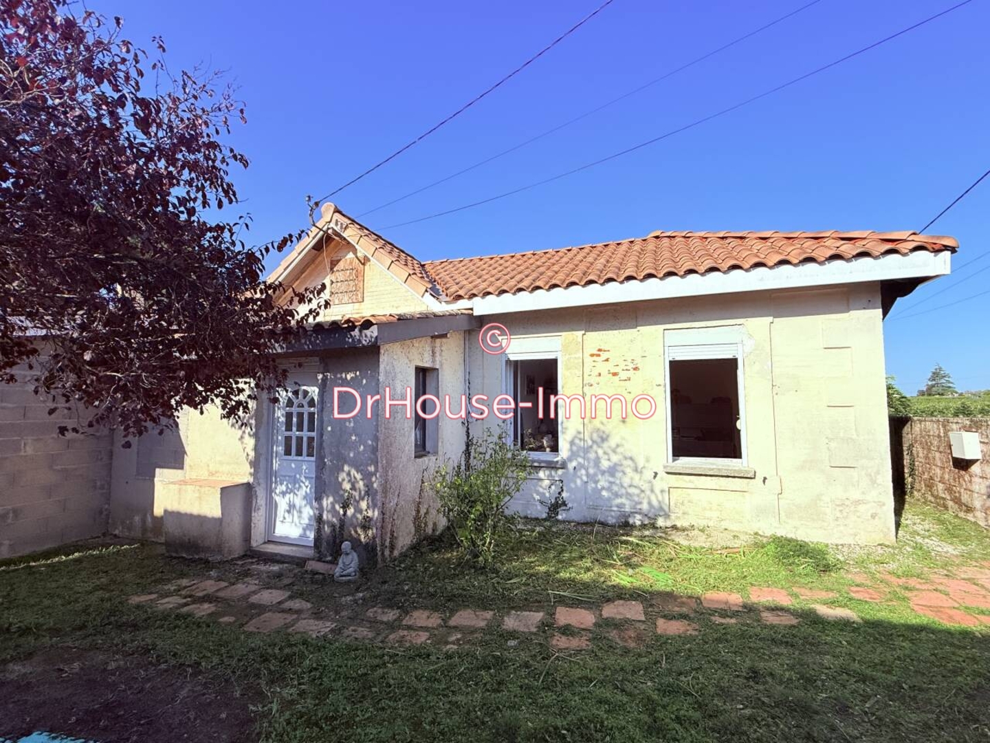 Maison 3 pièces de 110 m² - Saint-Estèphe (33180)