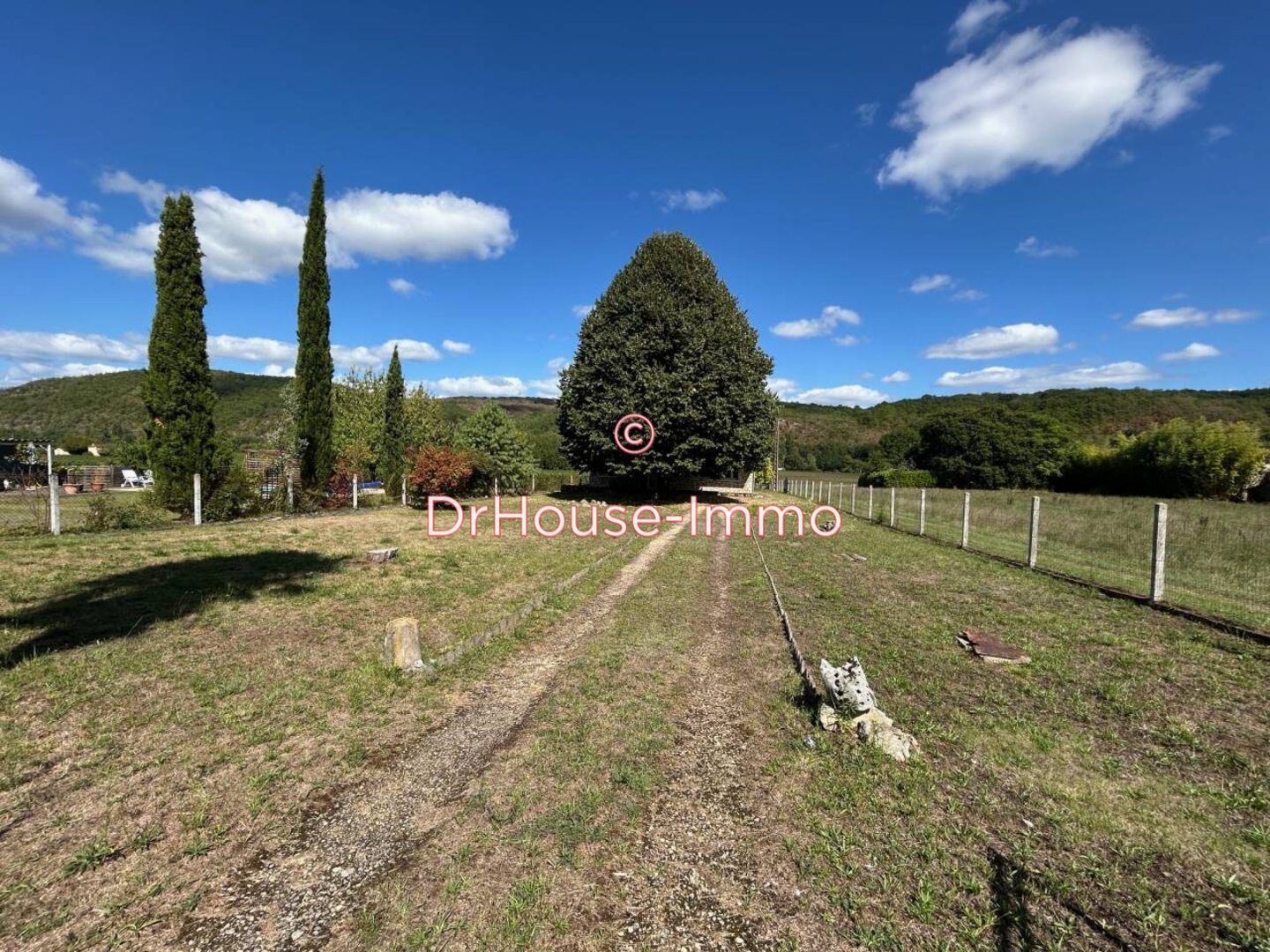 Maison 7 pièces de 160 m² - Puy-l'Évêque (46700)