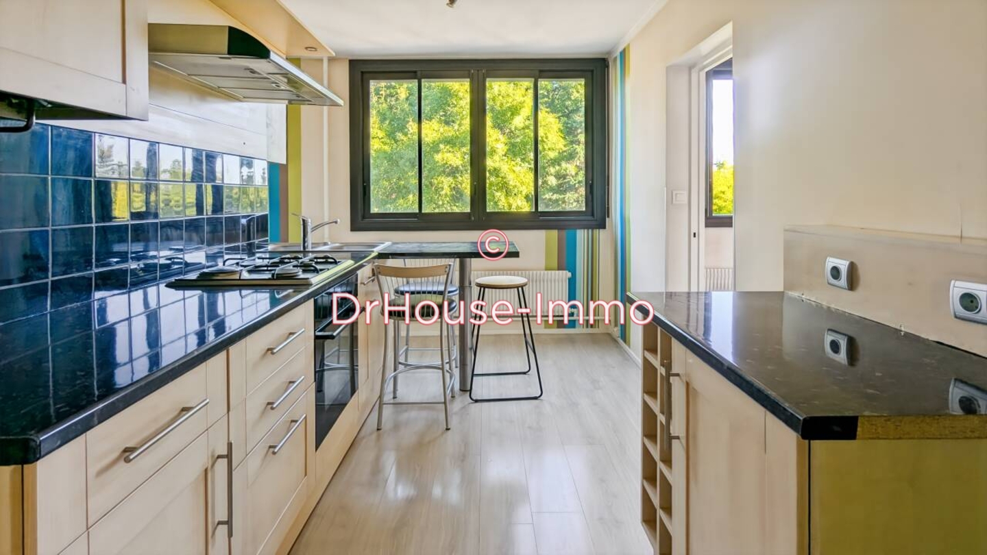 Appartement 3 pièces de 73 m² - Champagne-au-Mont-d'Or (69410)