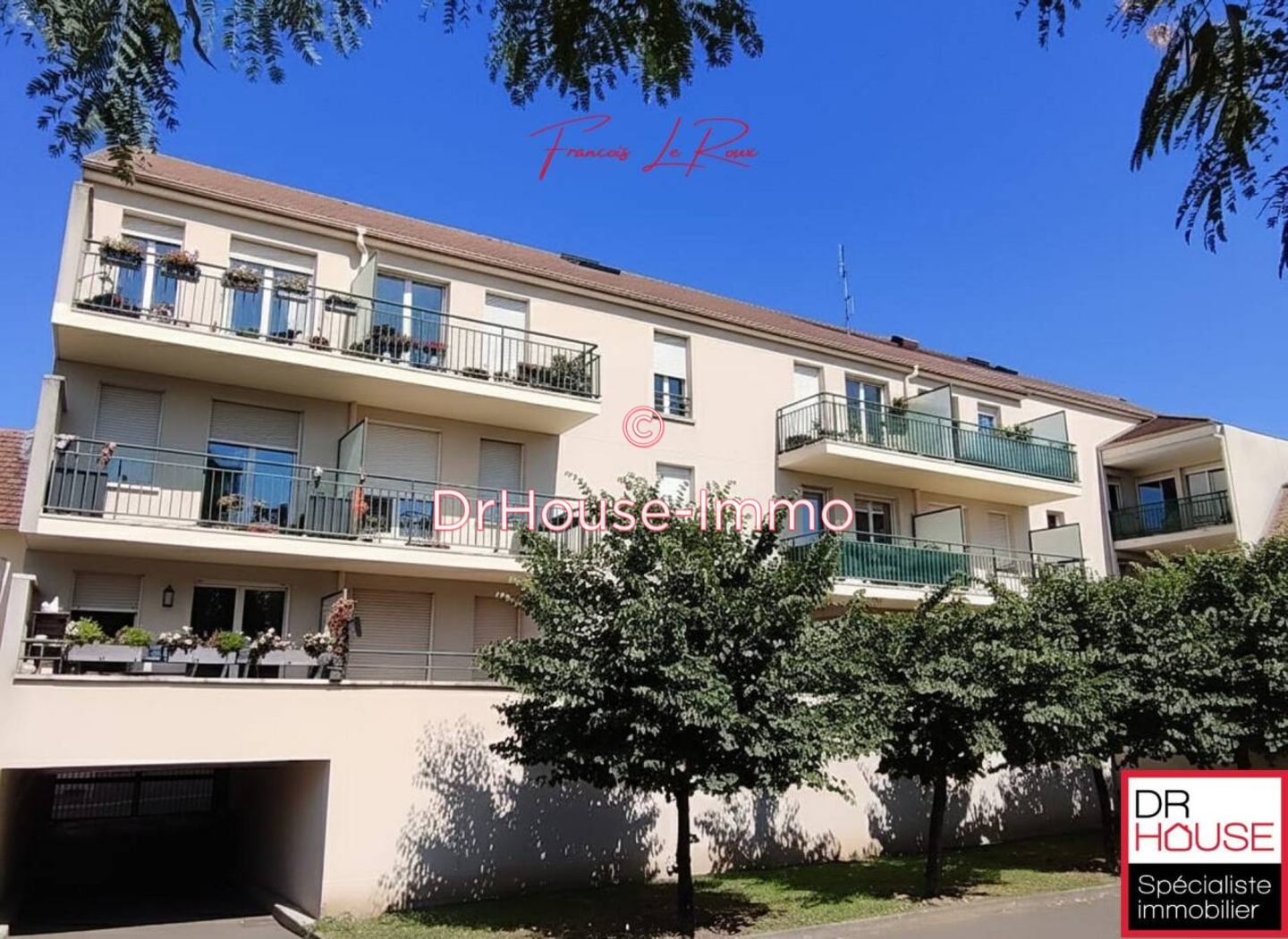 Appartement 4 pièces de 77 m² - Limay (78520)