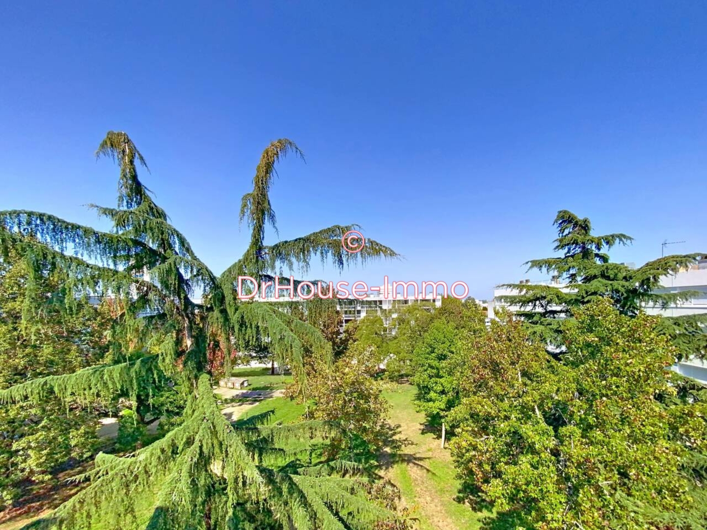 Appartement 4 pièces de 68 m² - Cenon (33150)