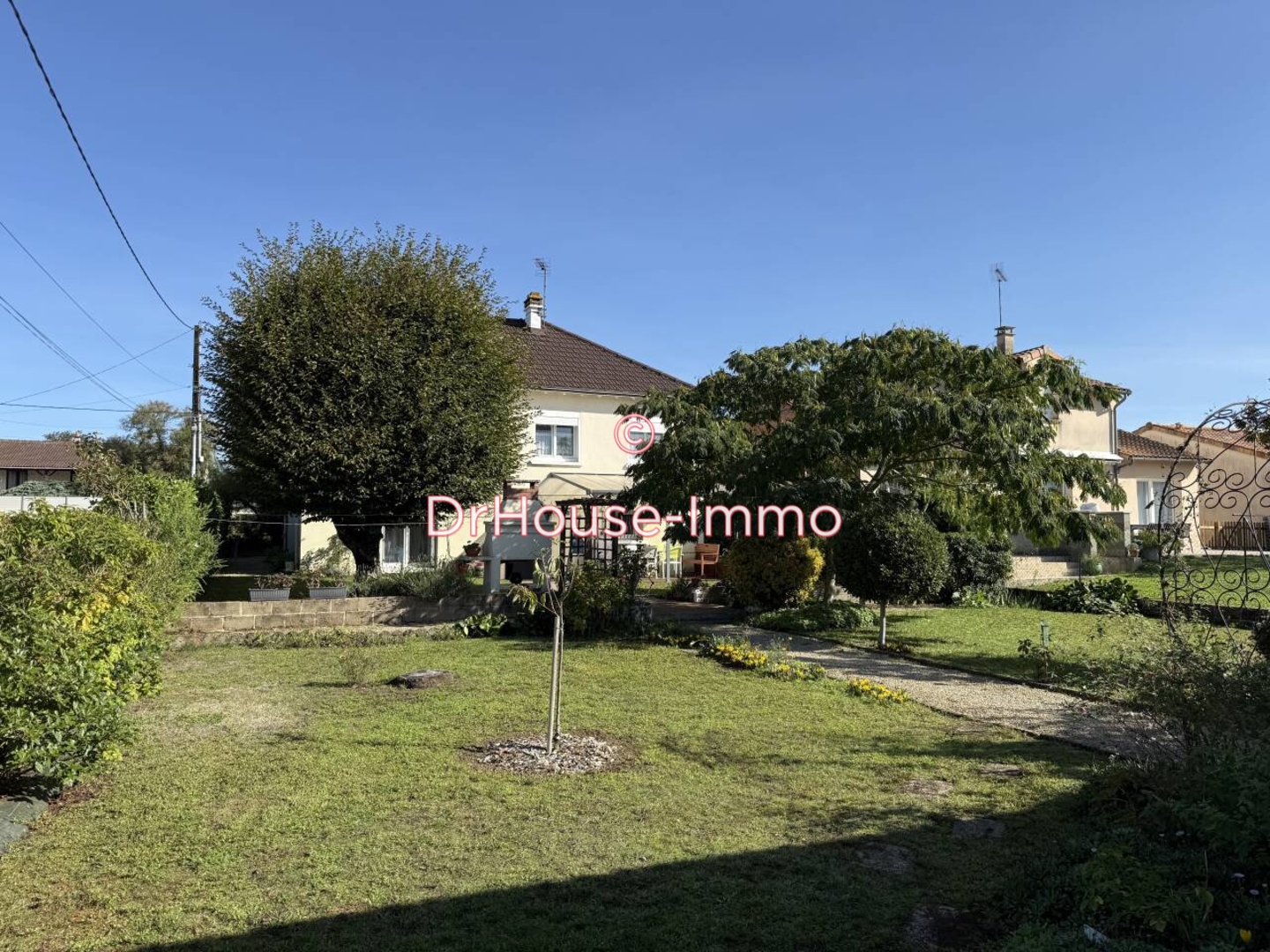 Maison 5 pièces de 90 m² - Thuré (86540)