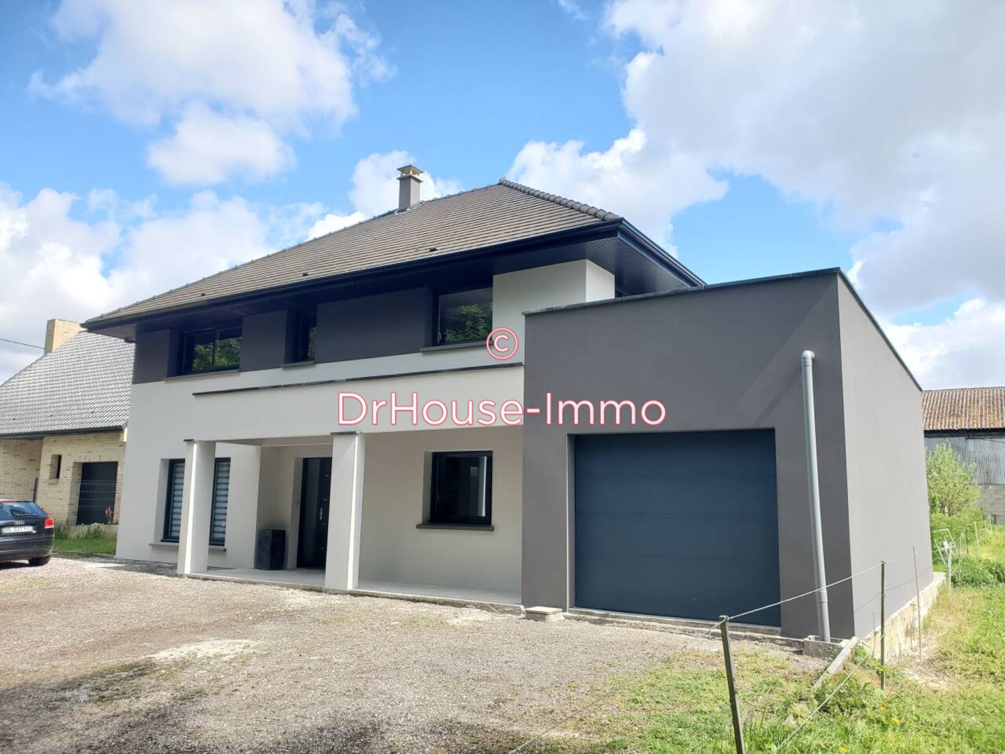 Maison 8 pièces de 165 m² - Blaringhem (59173)