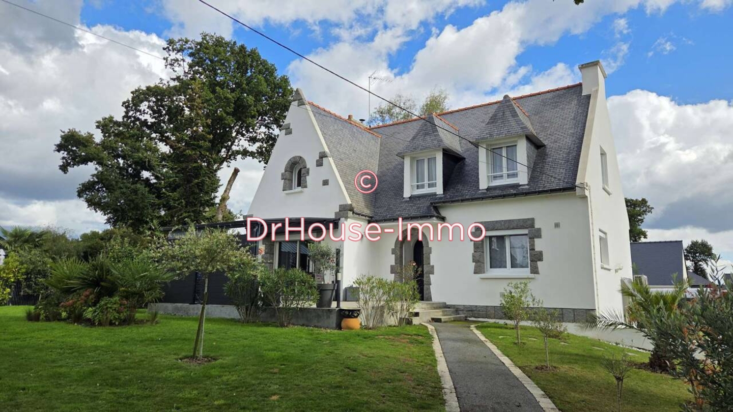 Maison 7 pièces de 162 m² - Pontivy (56300)