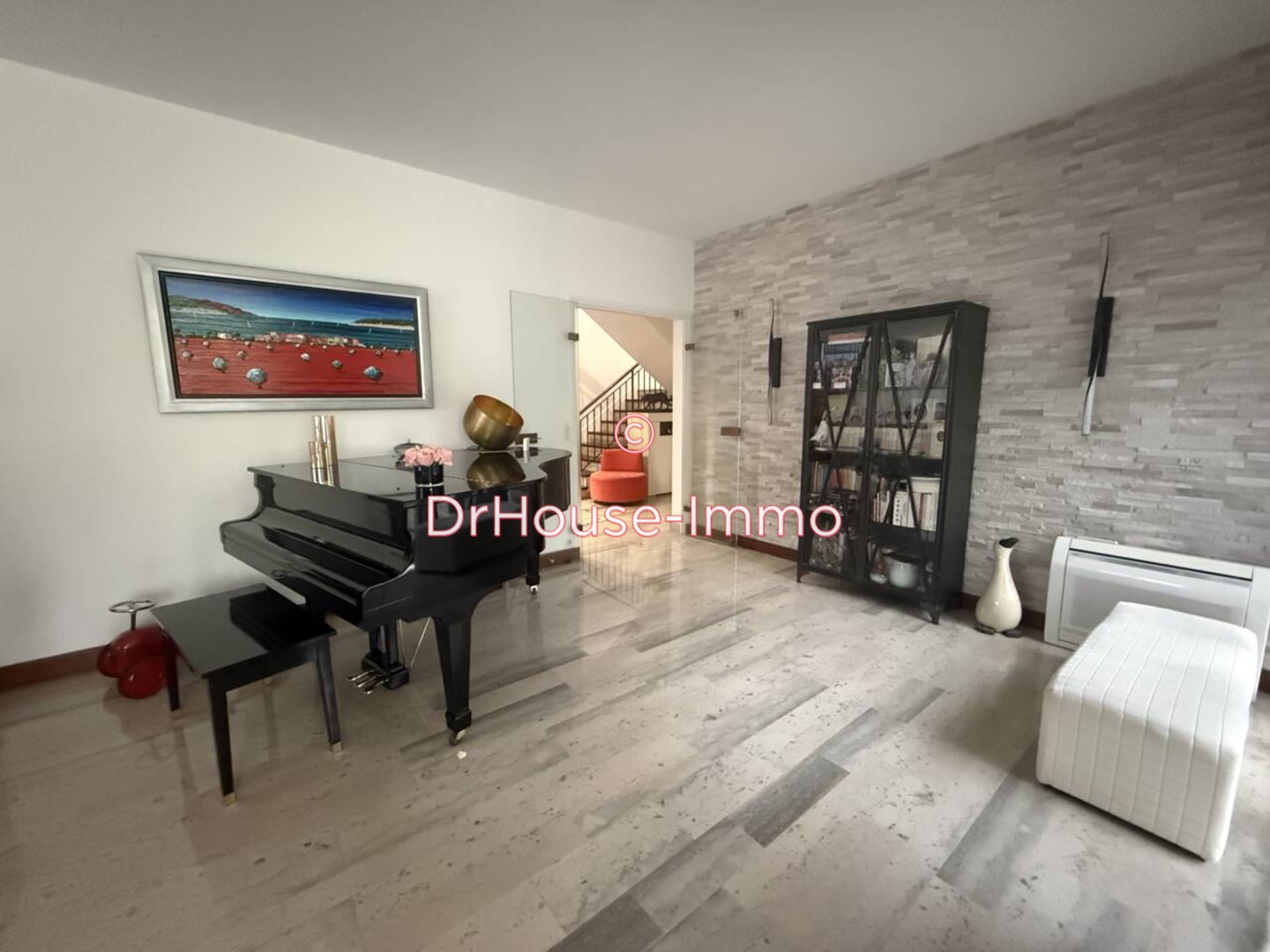 Maison 10 pièces de 204 m² - Châteauroux (36000)