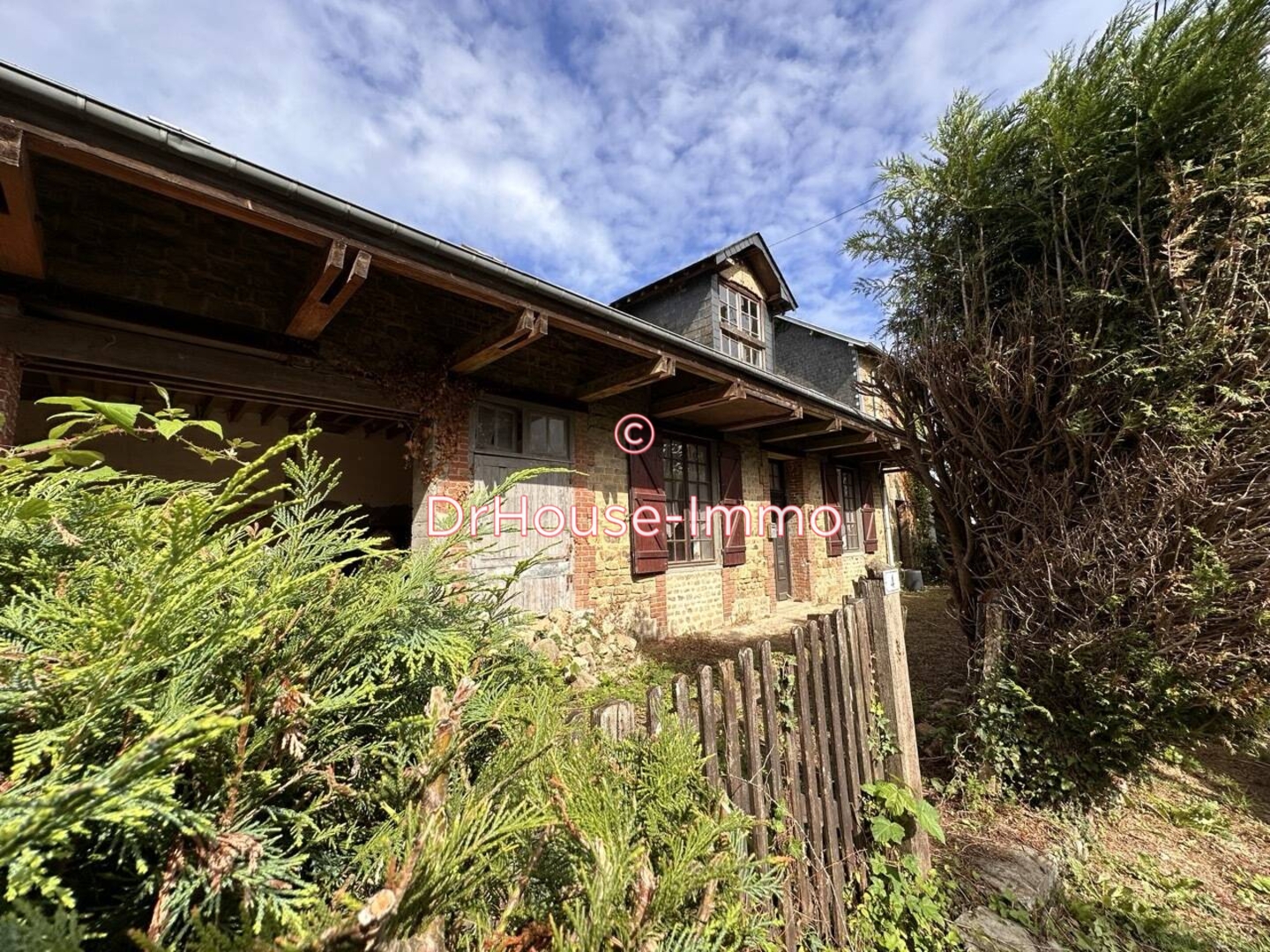 Maison 2 pièces de 90 m² - Saint-Sever-Calvados (14380)