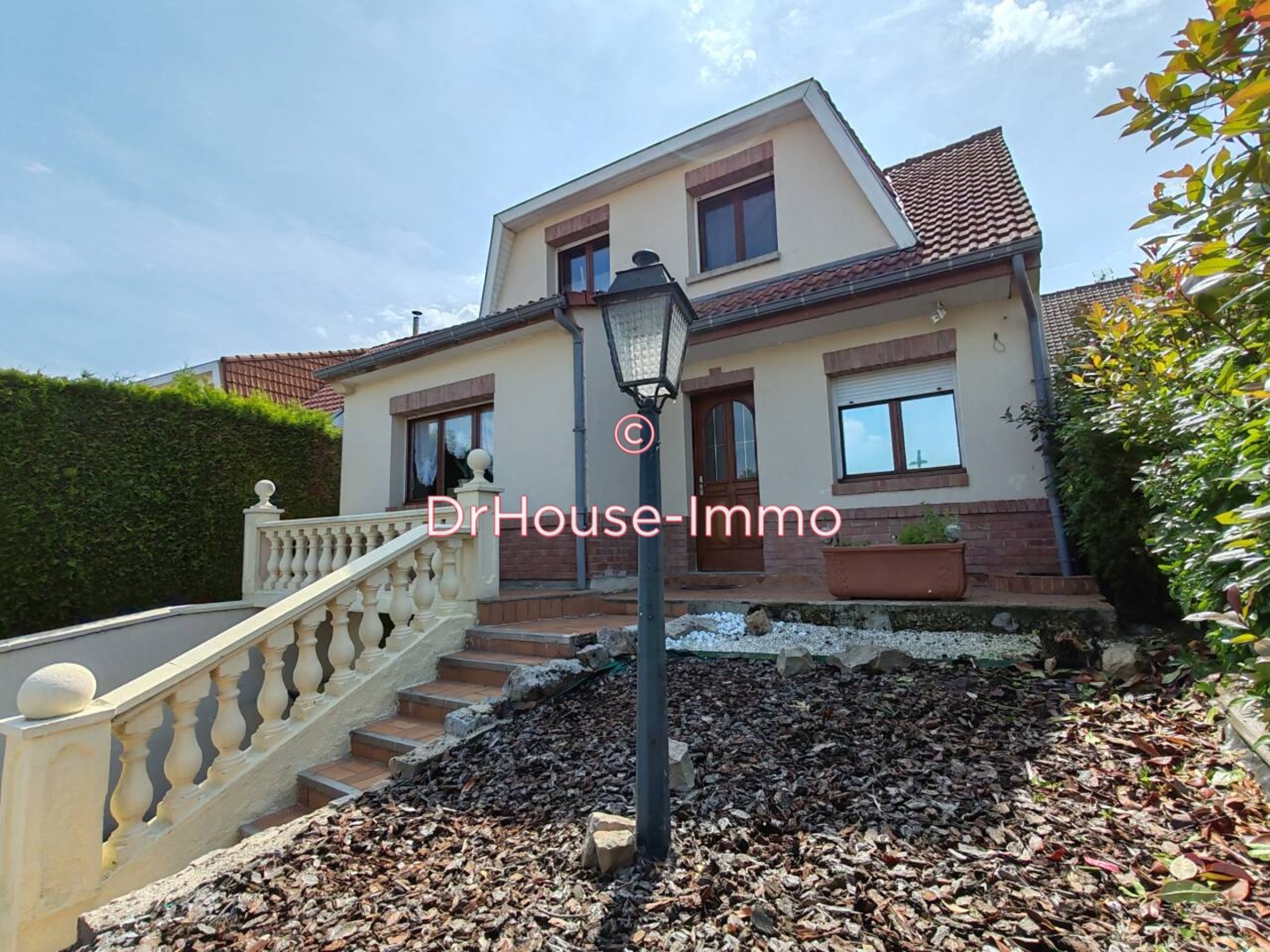 Maison 5 pièces de 140 m² - Ruitz (62620)