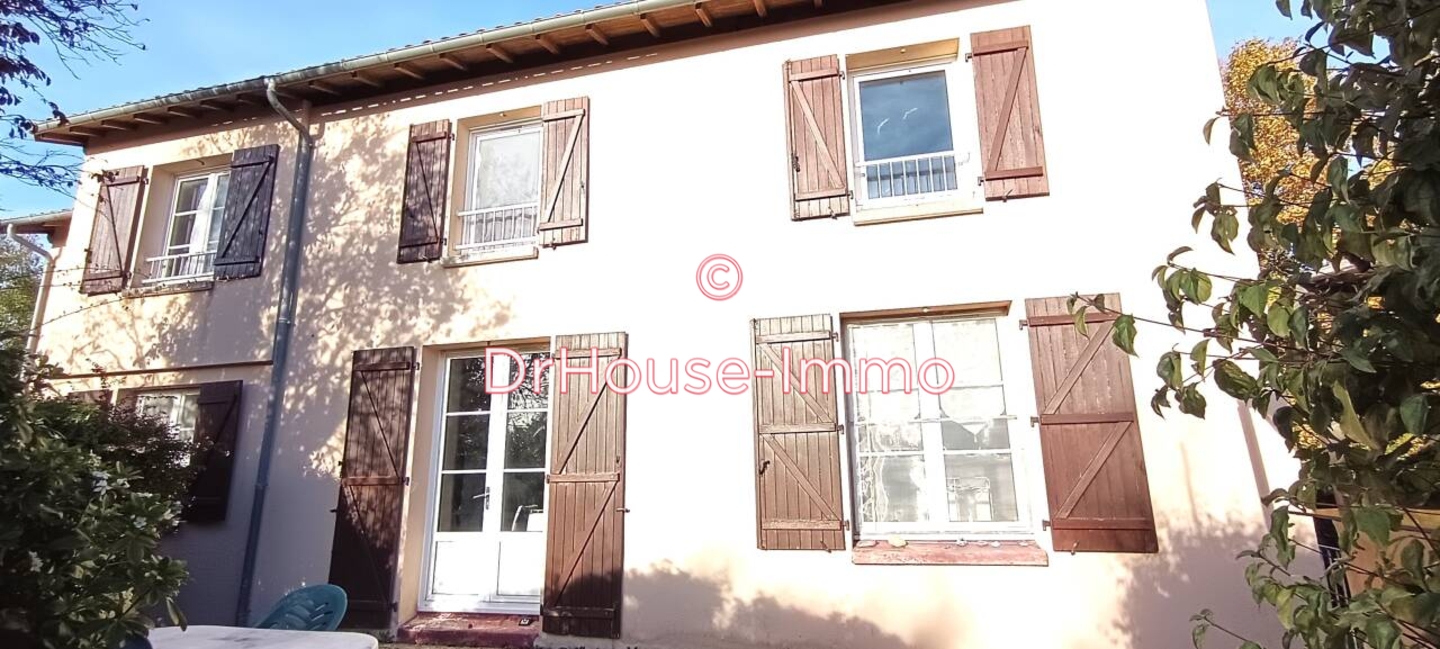 Maison 6 pièces de 183 m² - Thouars (79100)