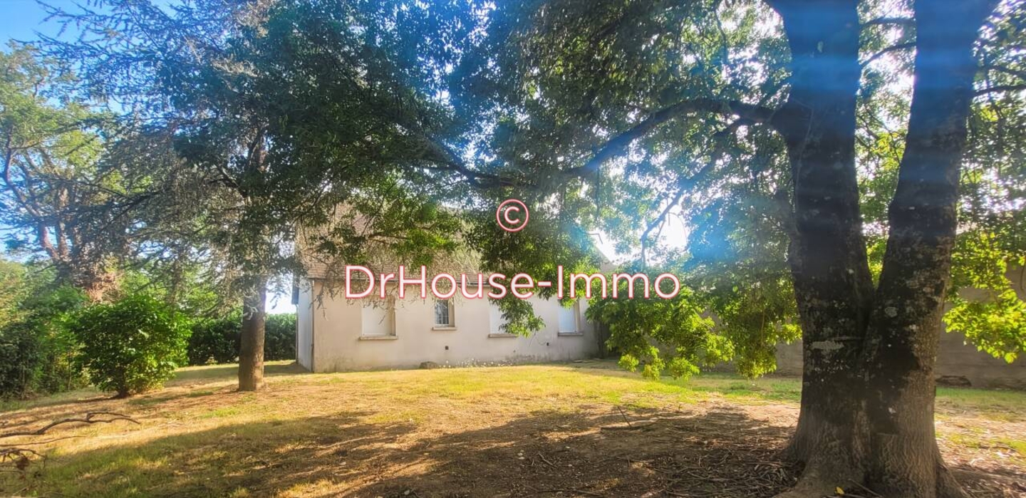 Maison 7 pièces de 161 m² - Saint-Julien-de-Vouvantes (44670)